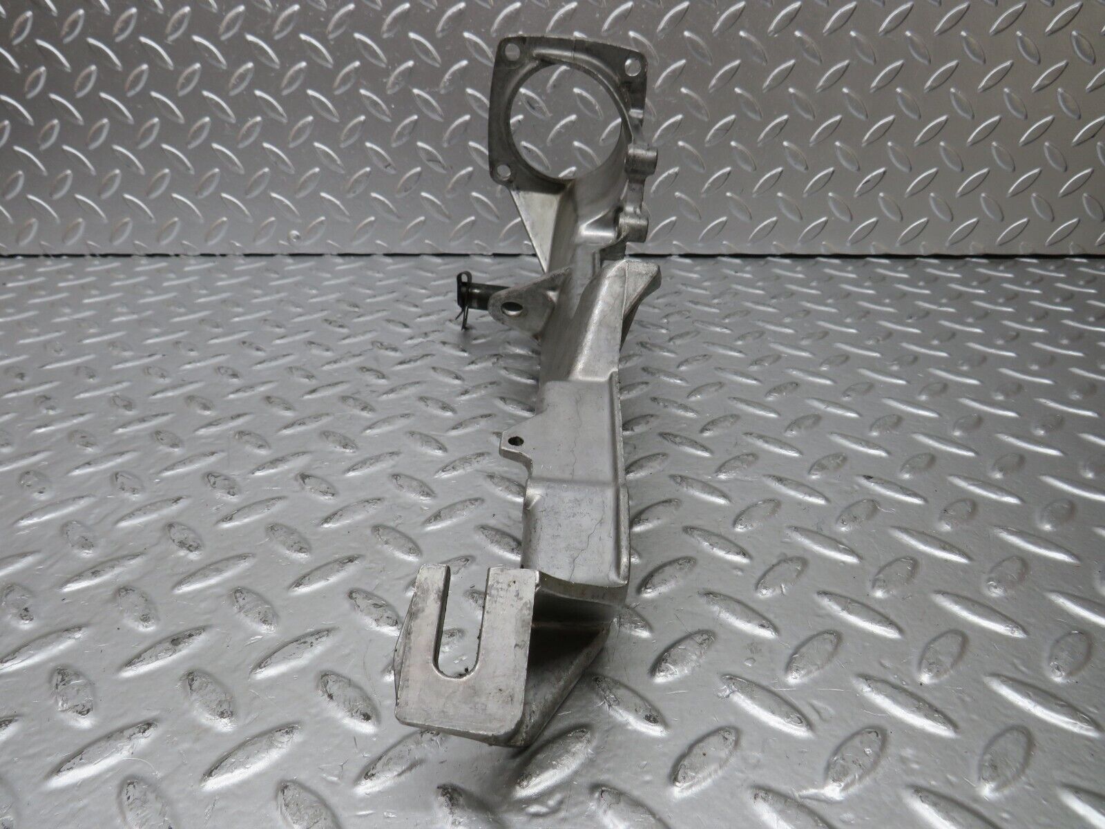 26284 Mercedes-Benz W116 450SE Brake Pedal Bracket 1072941101