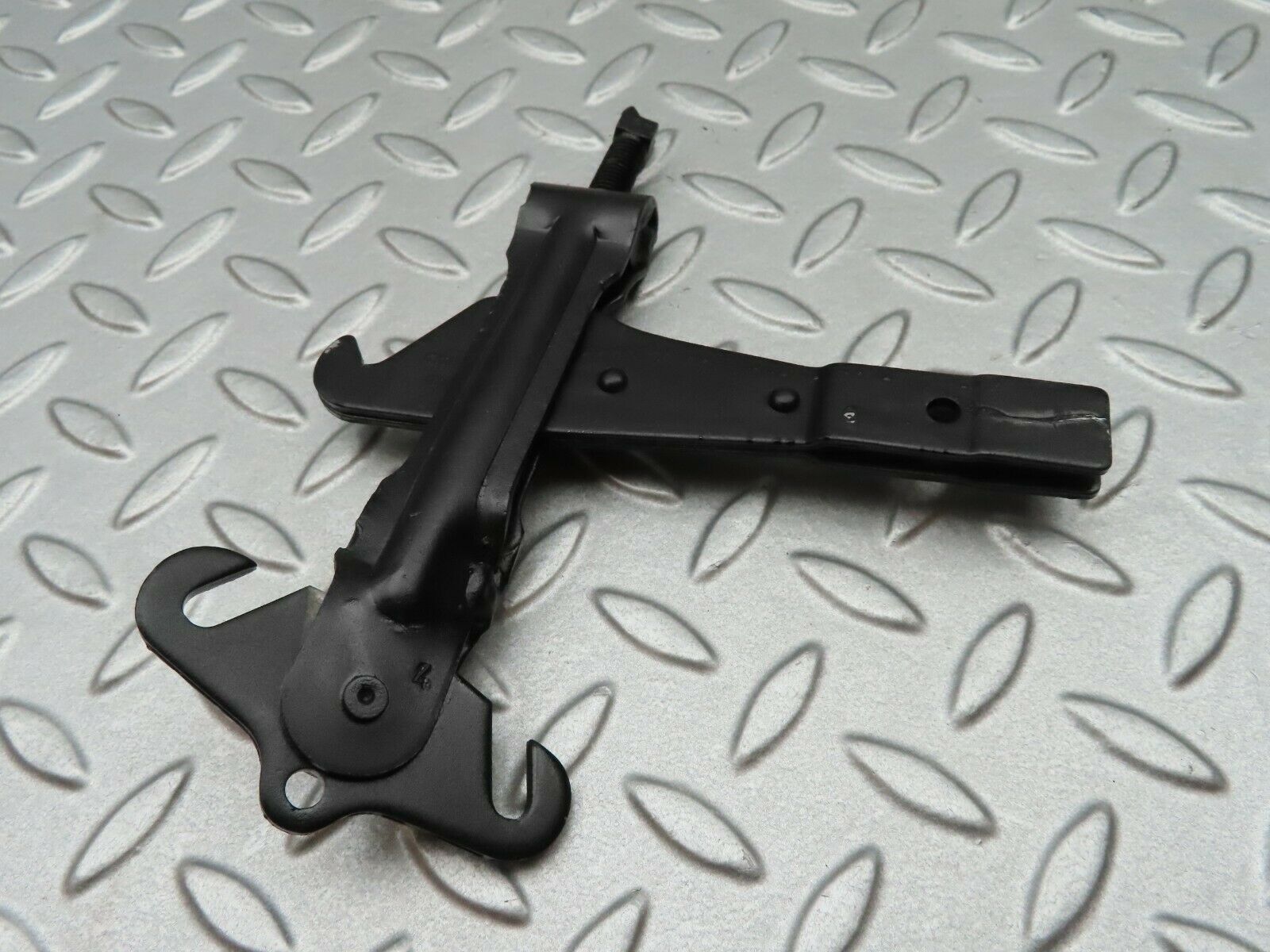 4548 Mercedes-Benz W123 230E Handbrake Adjusting Handbrake Regulator