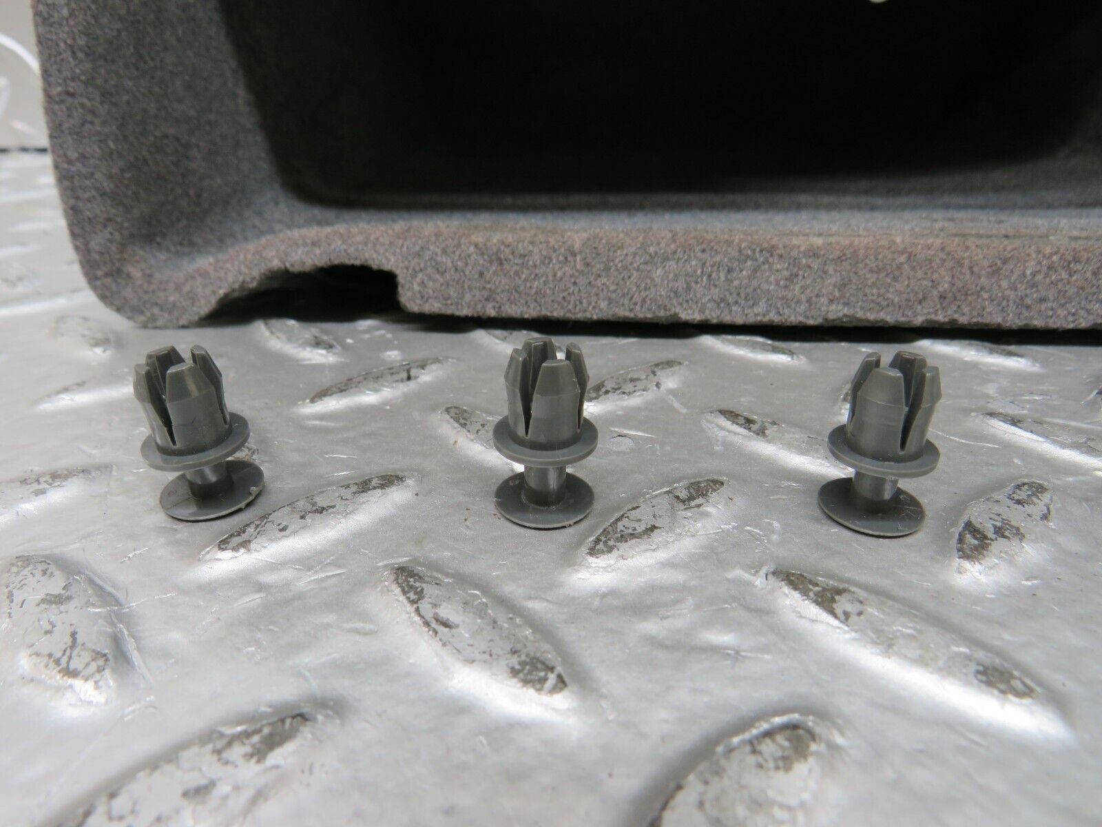 26611 Mercedes-Benz C124 220CE Coupe Glove Box 1246800191