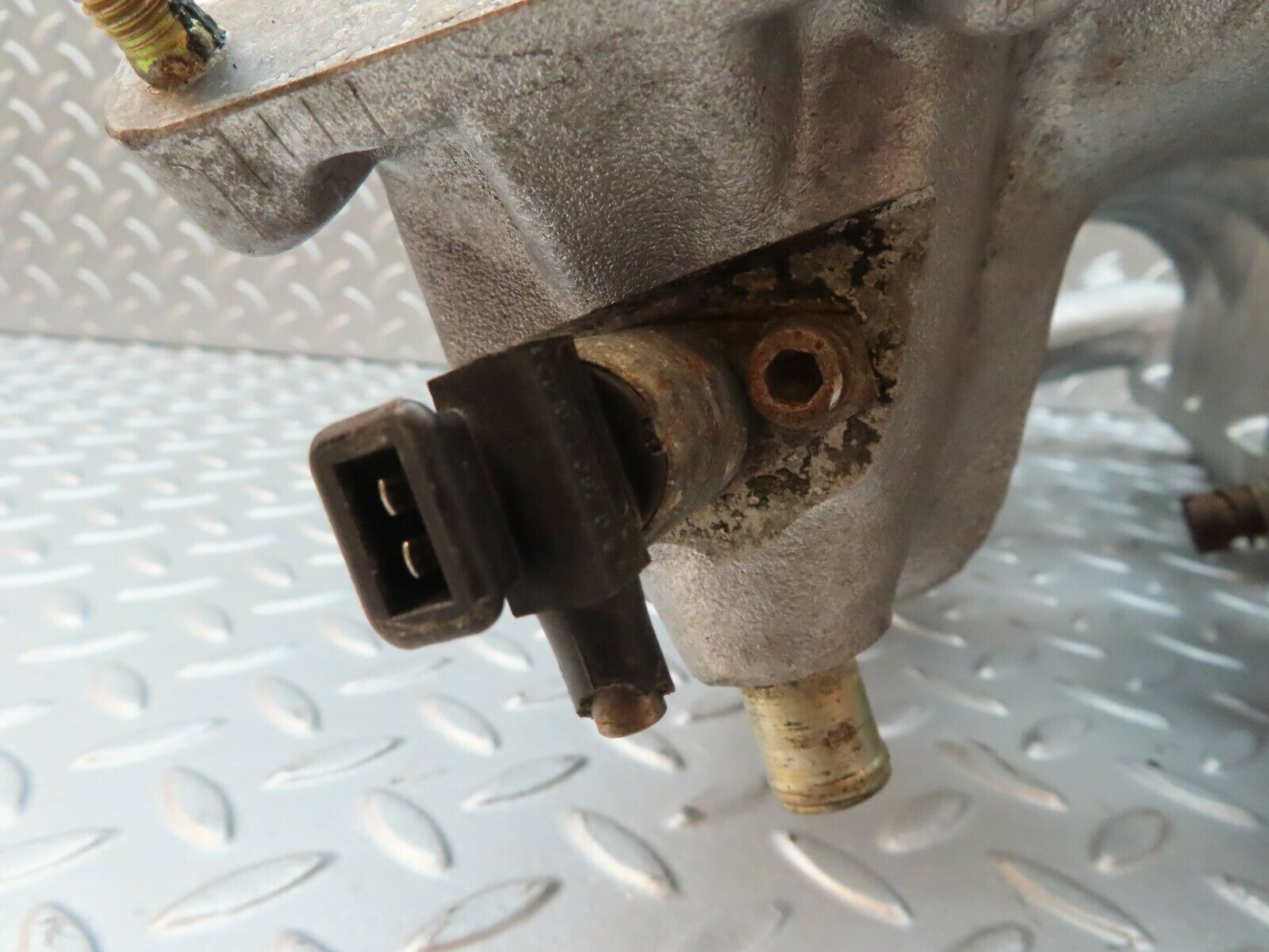 4879 Mercedes-Benz W114 280CE Coupe Intake Manifold 1101411201