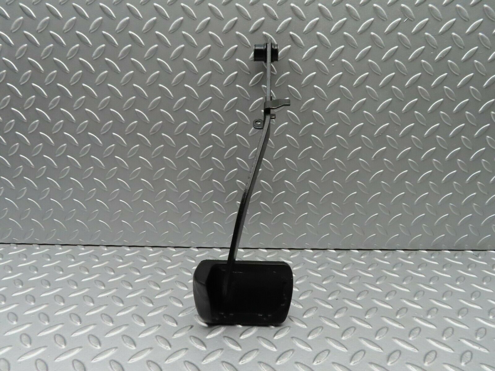 5493 Mercedes-Benz W124 230E Brake Pedal With Rubber