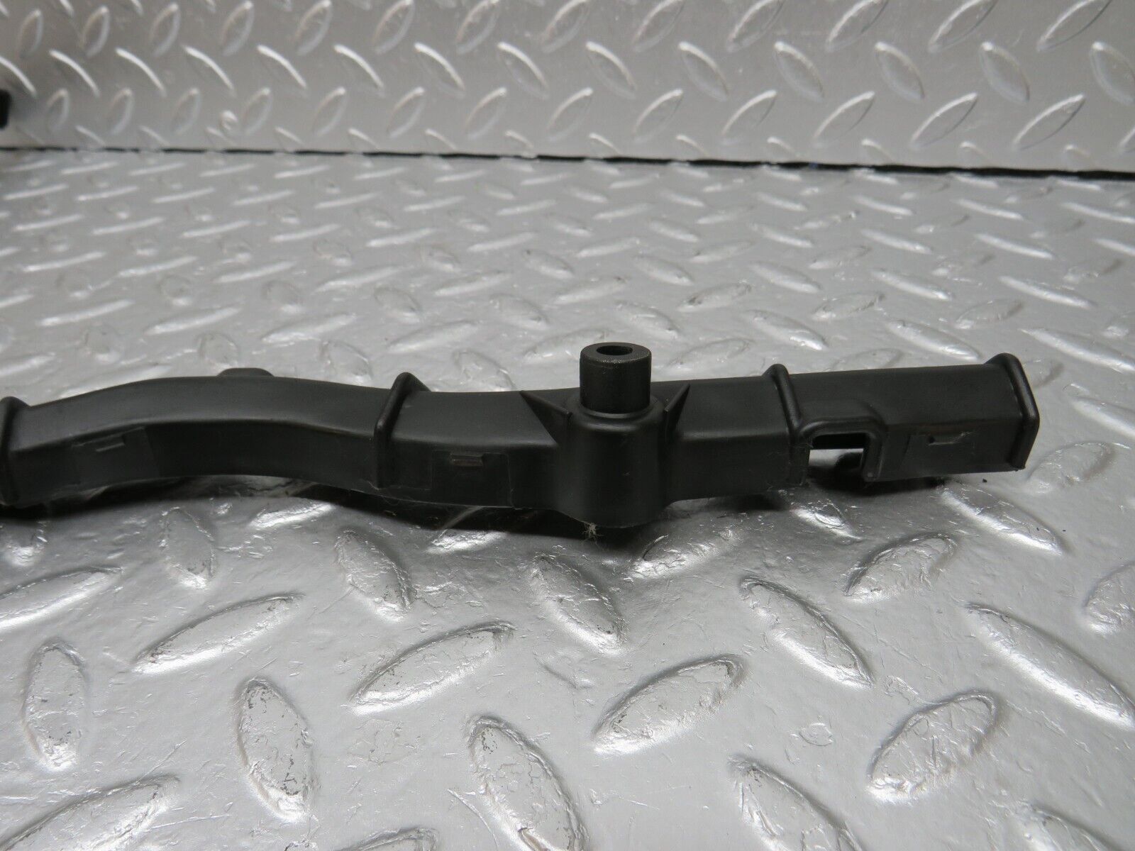 34105 Mercedes-Benz W124 260E Engine Wire Bracket Holder 1031590213