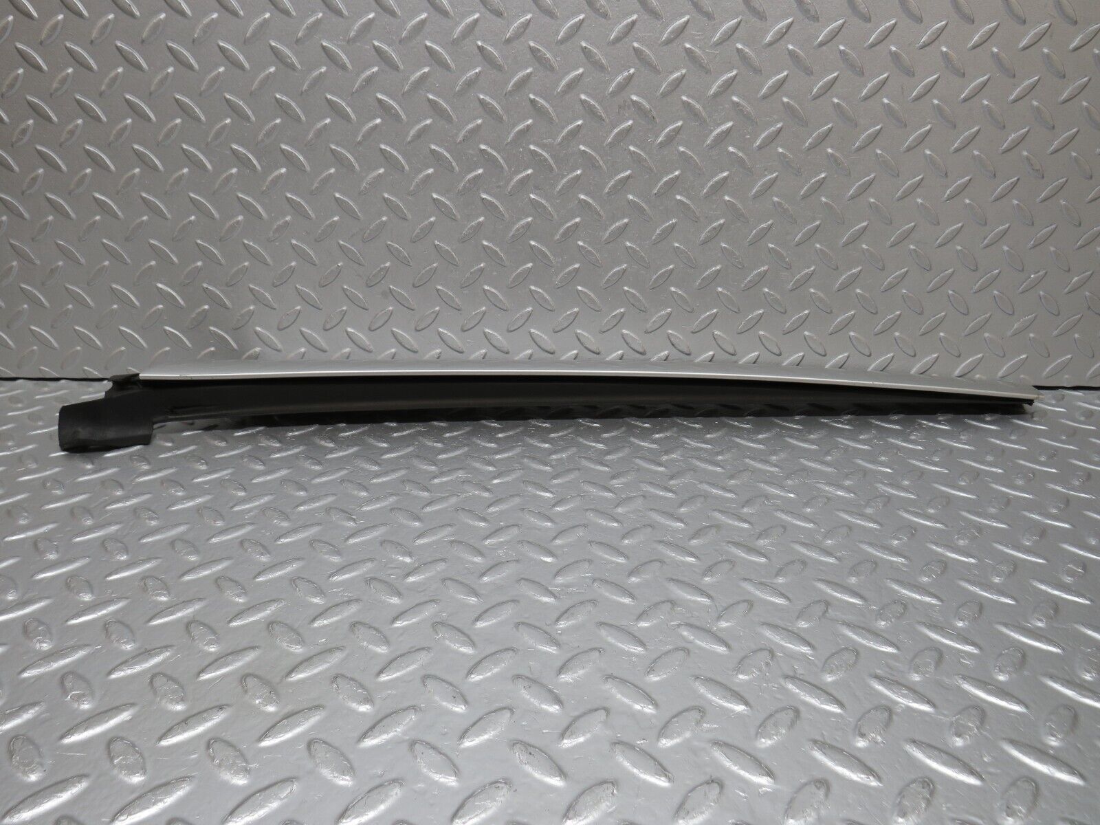 39354 Mercedes-Benz R129 320SL Coupe A Pillar Exterior Cover Trim Right 1296980218 1296980298