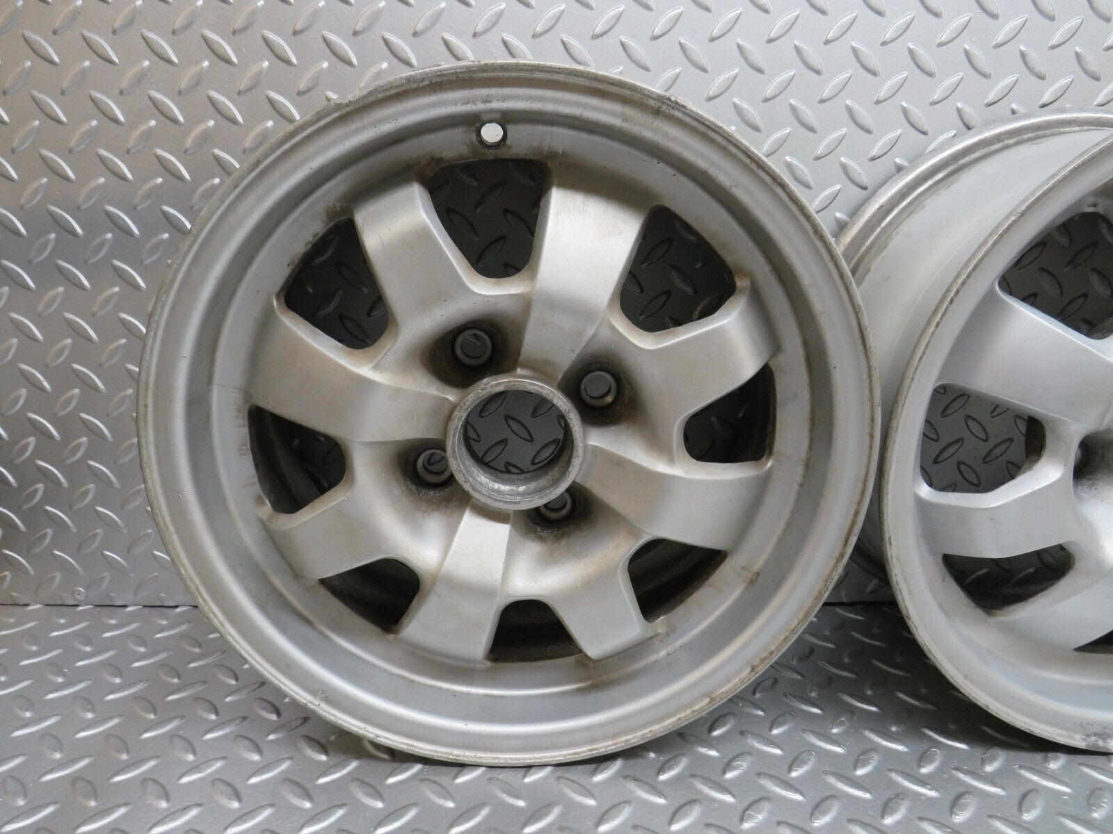 30197 Porsche 924 Alloy Wheel Set 6Jx14H2 477601031