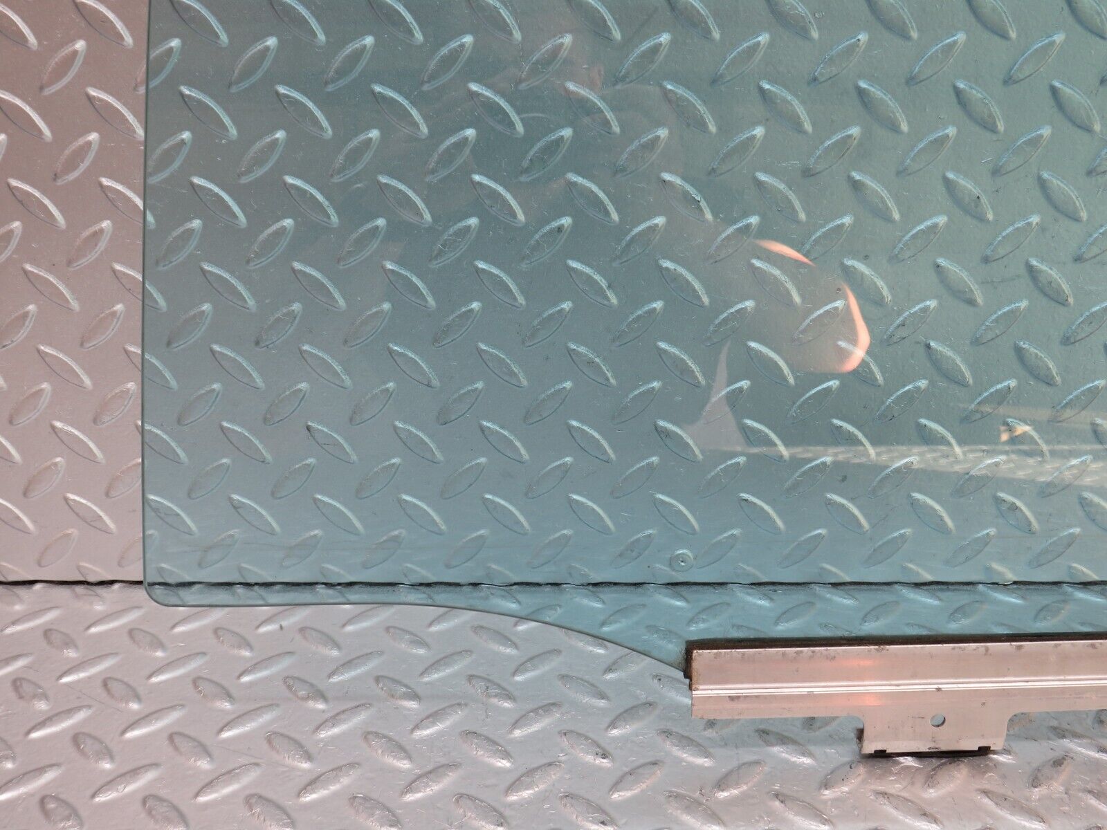 34973 Mercedes-Benz W210 320E Rear Left Door Window Glass