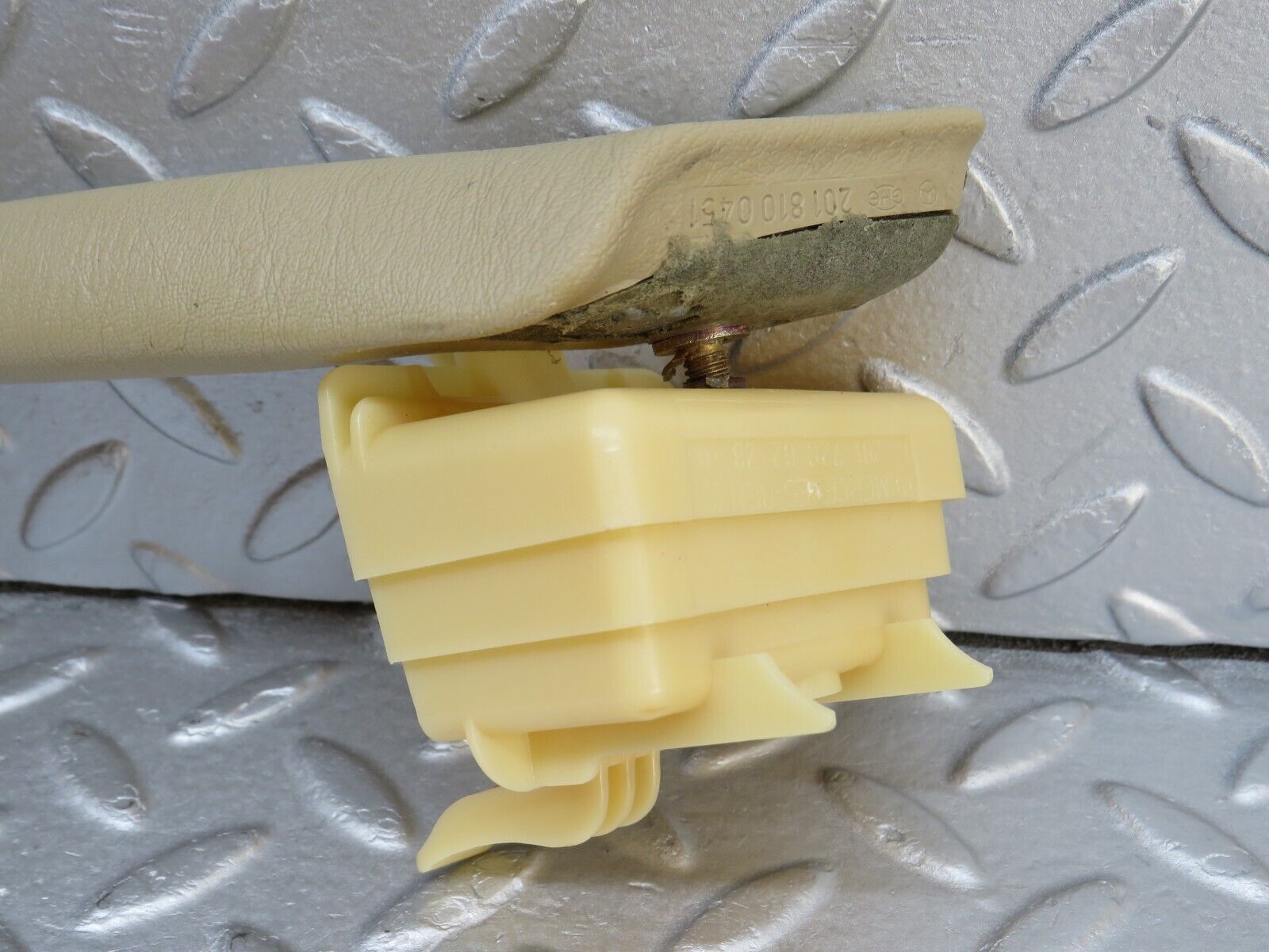 36723 Mercedes-Benz W201 190E 2.0L Interior Door Handle Beige Right 2018100451 2017200228