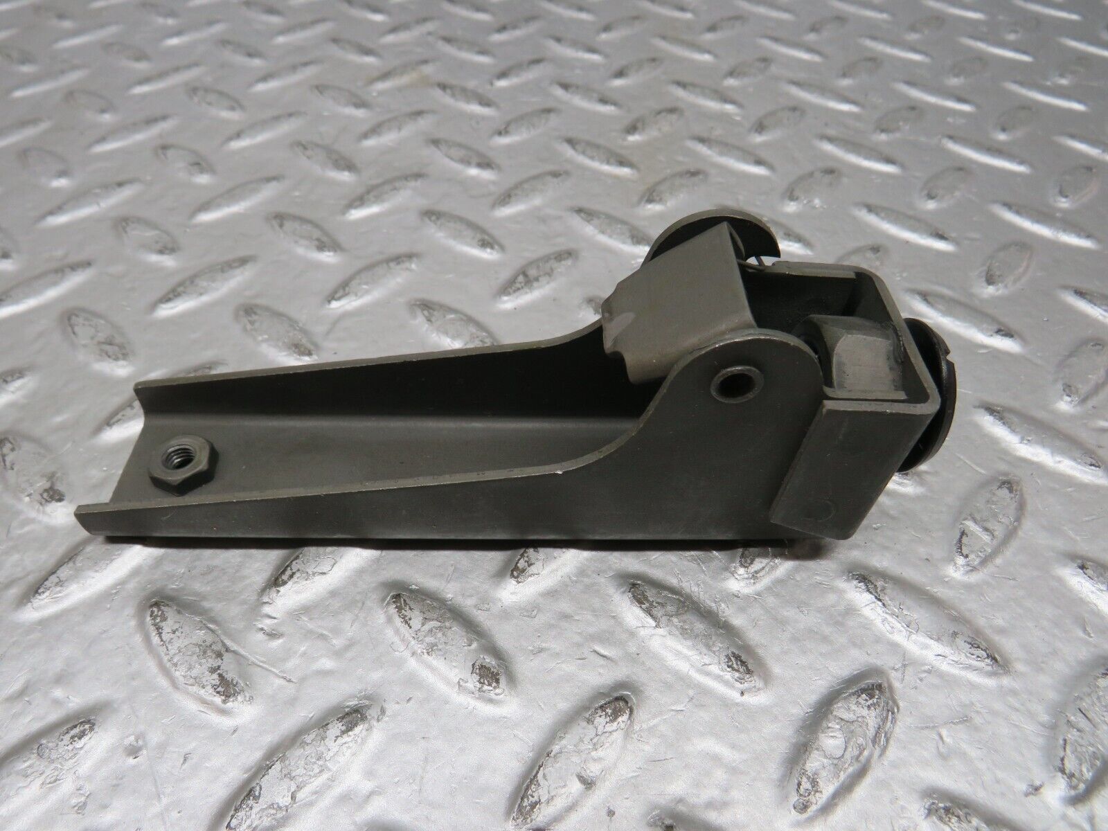 27455 Mercedes-Benz W123 280E Handbrake Regulator