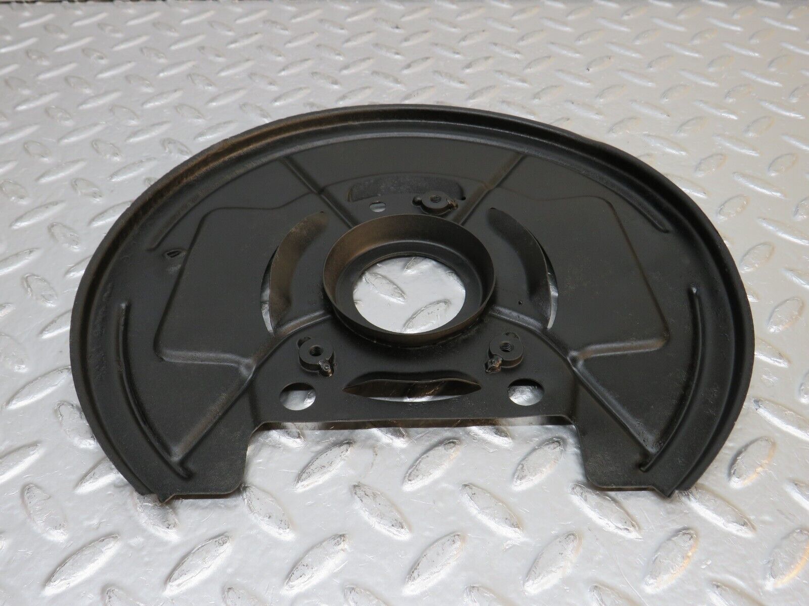 32265 Mercedes-Benz W108 280SE Front Left Brake Disc Protection Plate