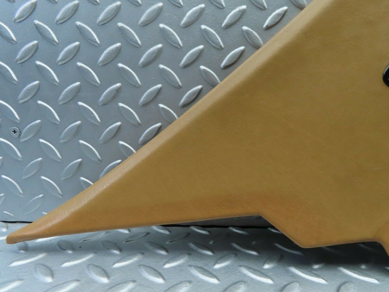 6172 Mercedes-Benz W126 380SE C Pillar Cover Left Side 1266950344