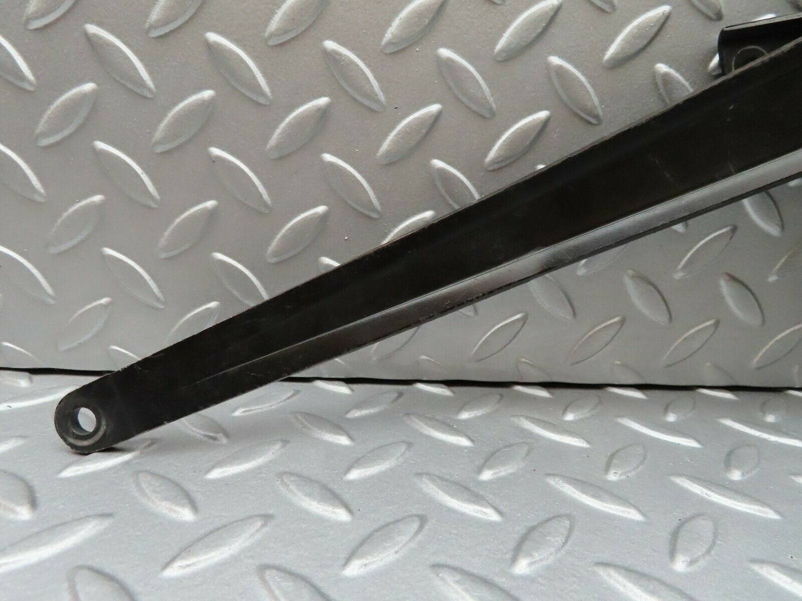 3789 Mercedes-Benz S123 200T Wagon Handbrake Regulator