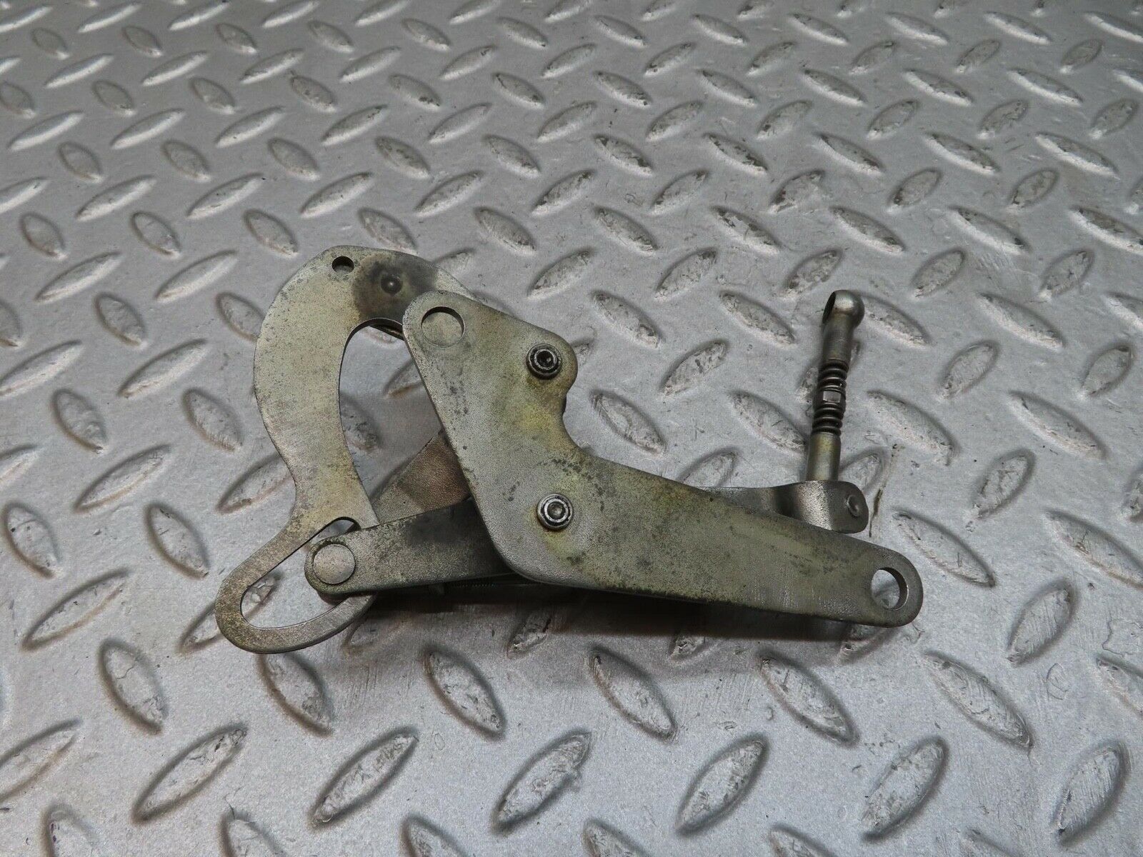 12470 Mercedes-Benz W108 280SE 3.5 Throttle Linkage