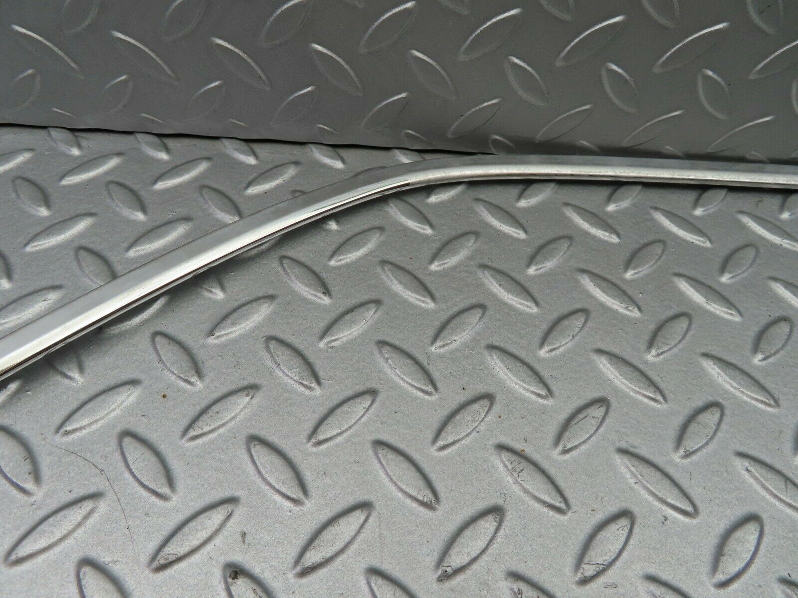 6212 Mercedes-Benz W126 380SE Door Chrome Window Frame Rear Left