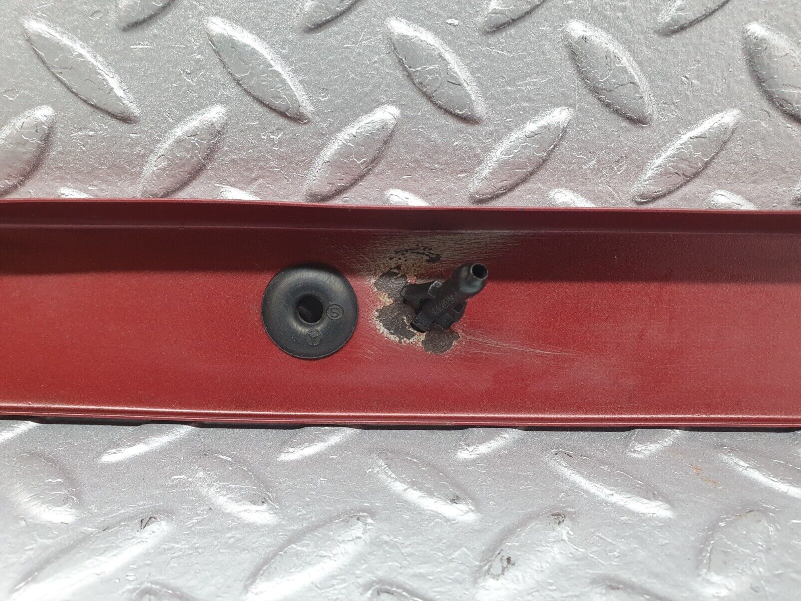 41018 Mercedes-Benz W126 300SE Under Headlight Trim Left Side 2018690124