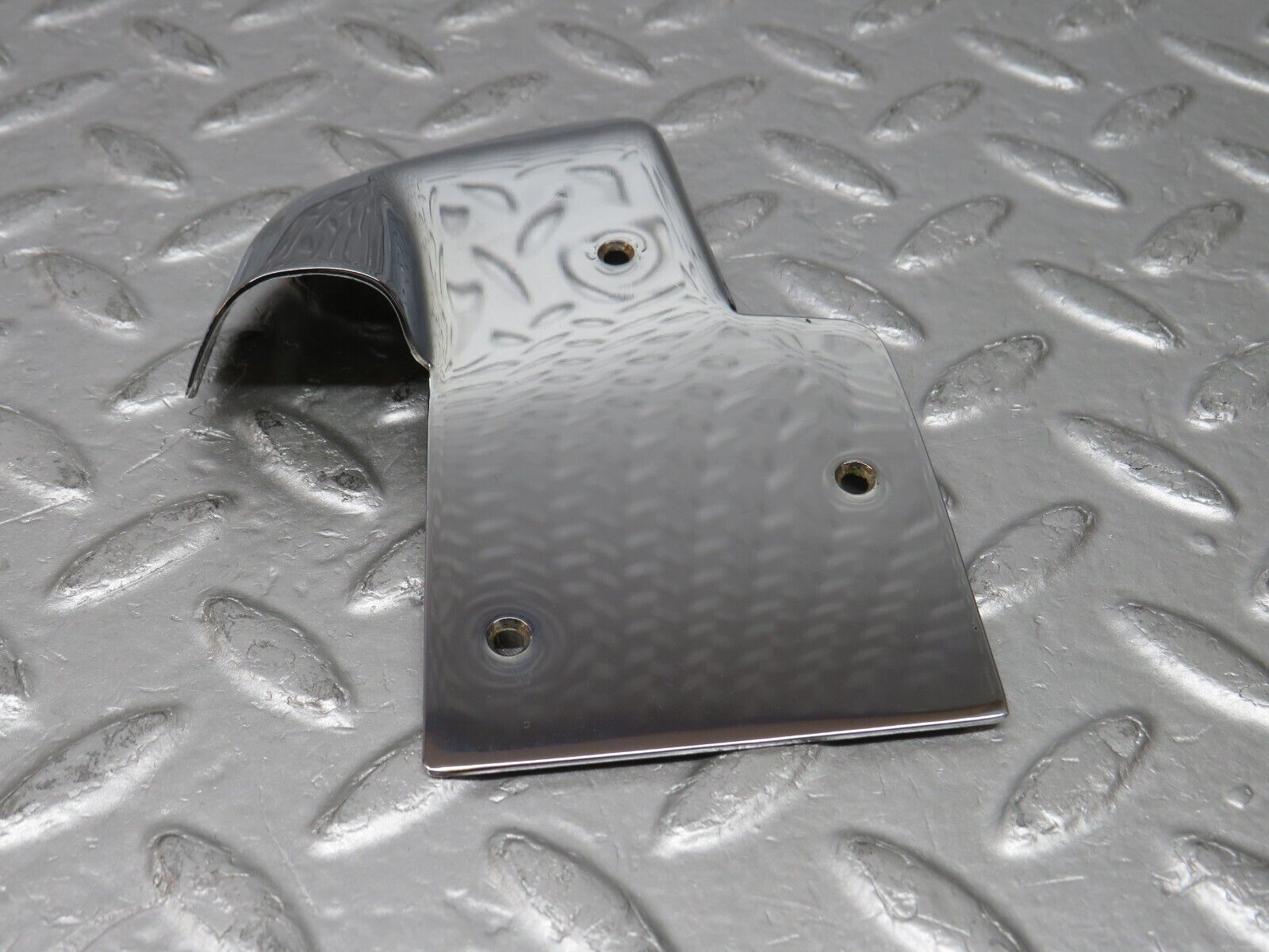 37764 Mercedes-Benz A124 320E Cabriolet B Pillar Chrome Cover Plate Left Side