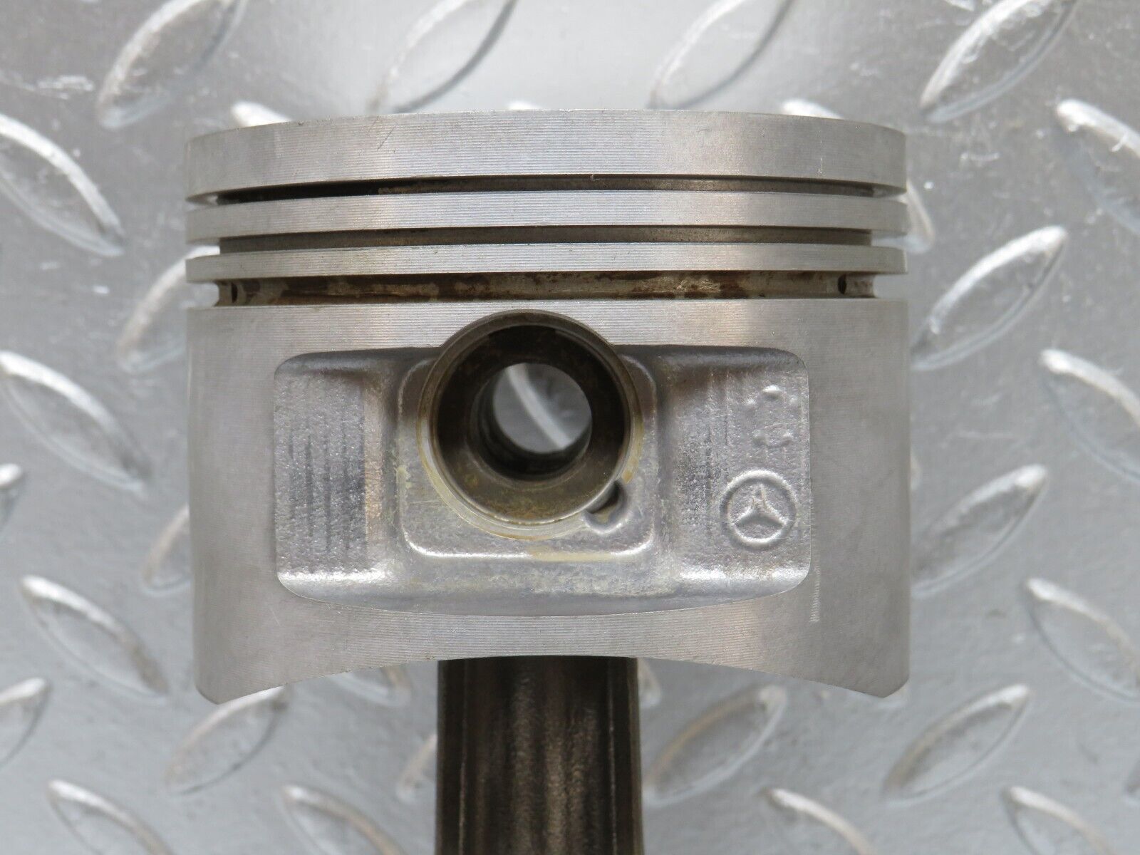 32651 Mercedes-Benz S124 300TE Wagon Piston With Connecting Rod 88.485mm 10205