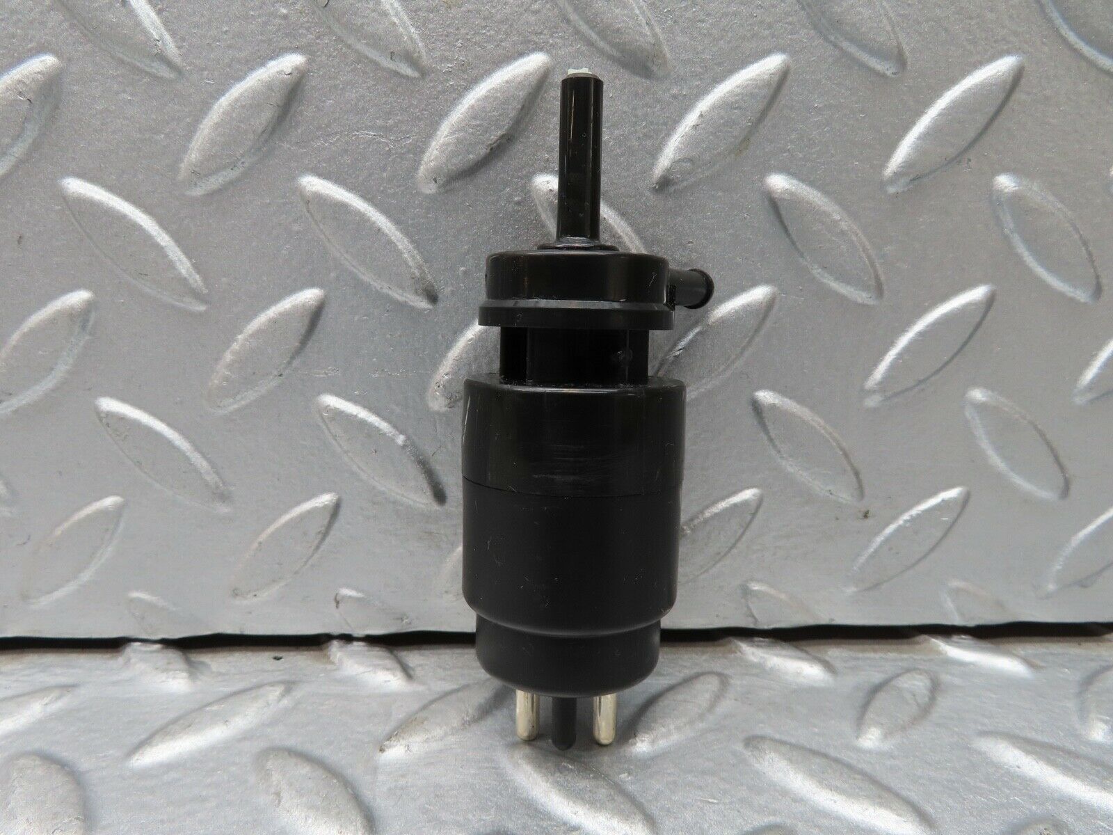 17239 Mercedes-Benz R129 300SL Coupe Windscreen Washer Pump Bosch 1248690621