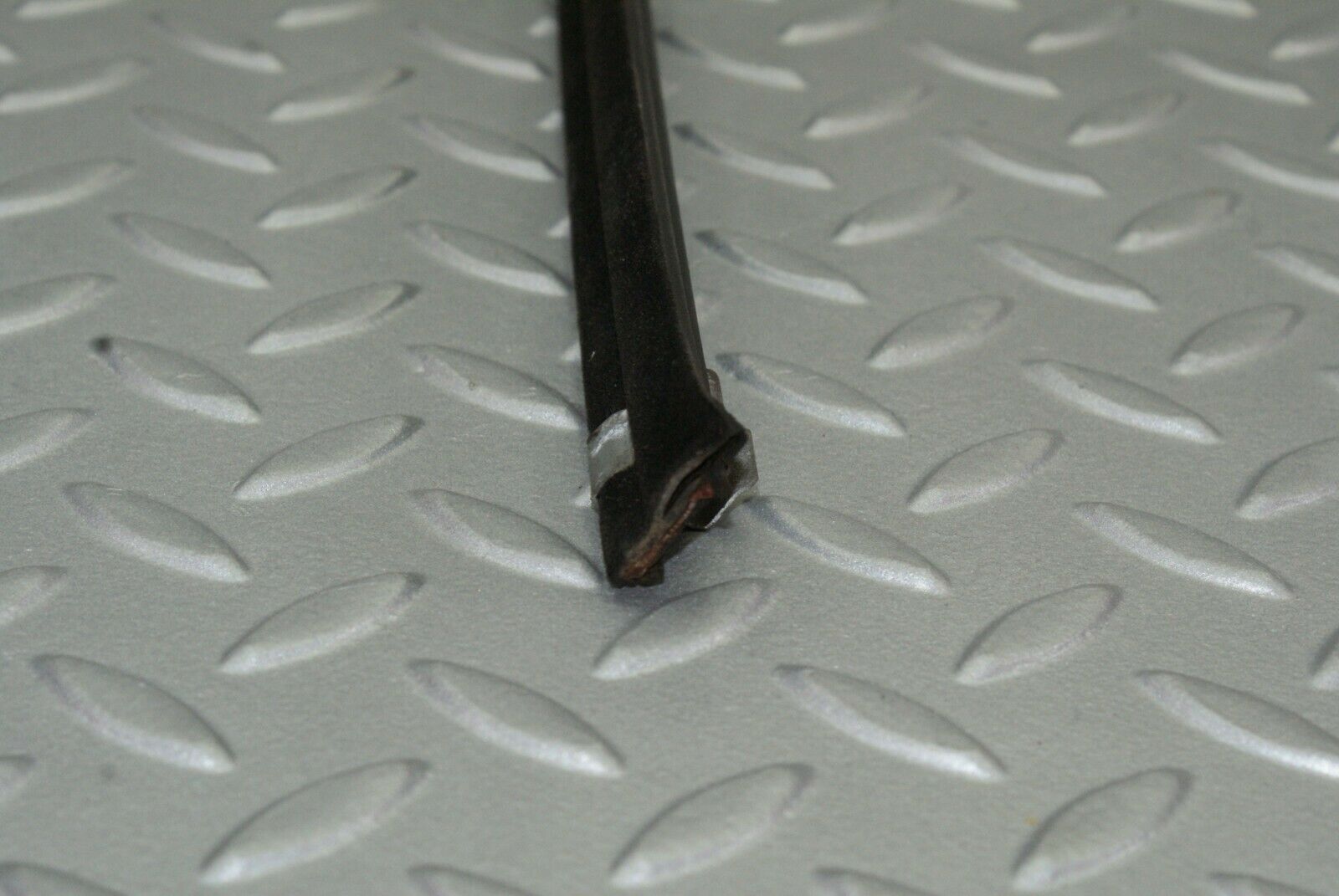 2650 Mercedes-Benz W116 350SE Glass Seal Trim Rubber Rear Right