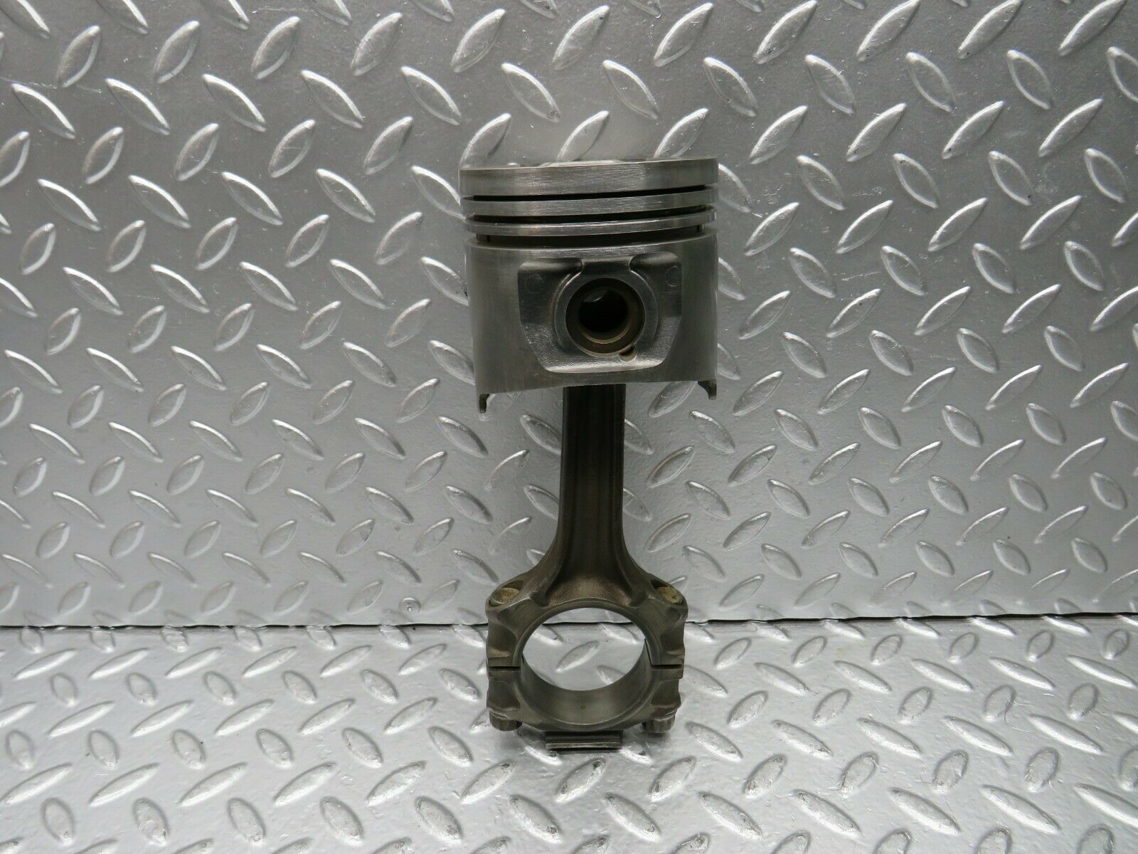 22796 Mercedes-Benz C107 450SLC Coupe Piston With Connecting Rod 92.48 mm