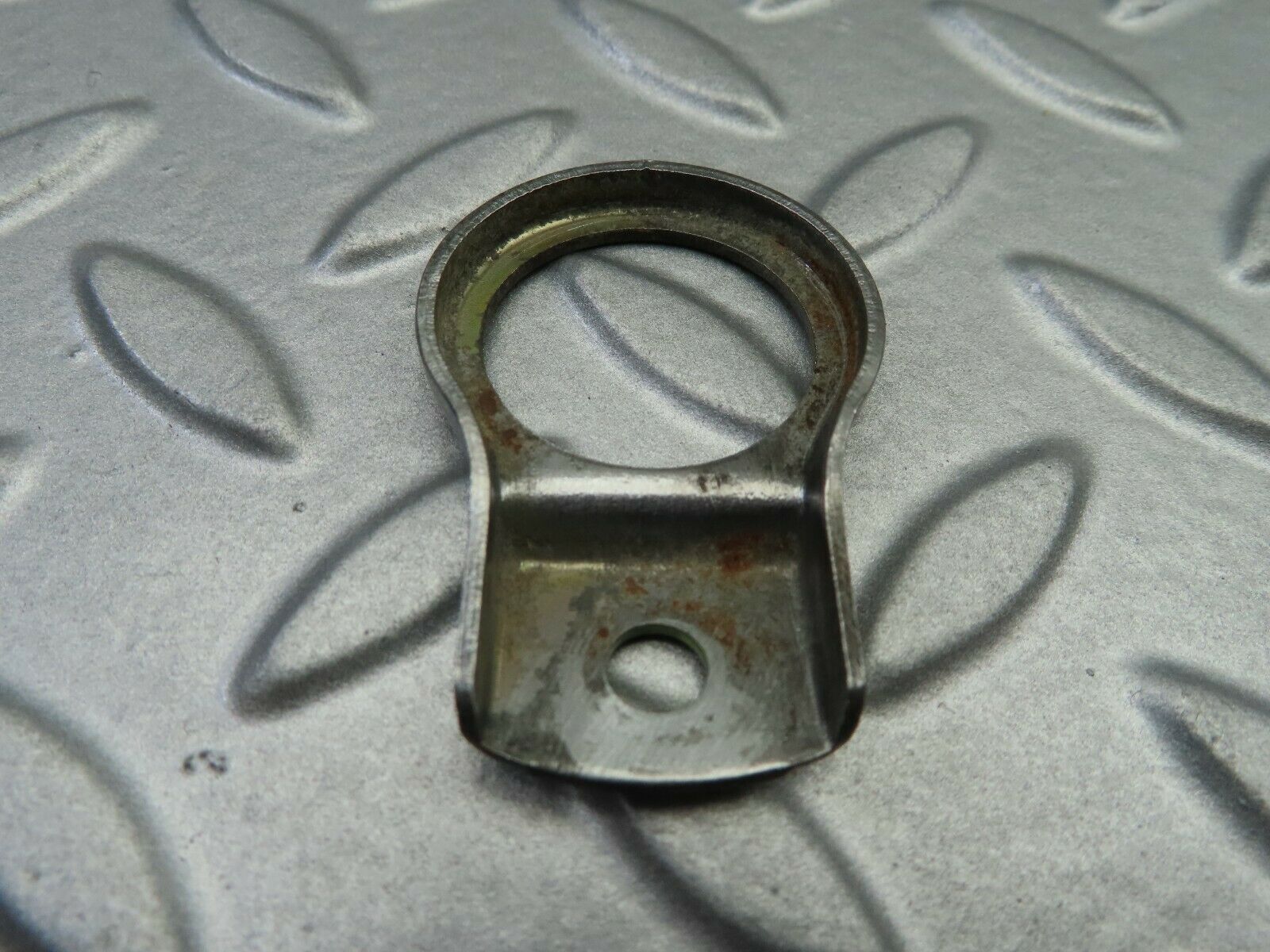 7095 Mercedes-Benz C107 350SLC Coupe Fuel Injector Bracket