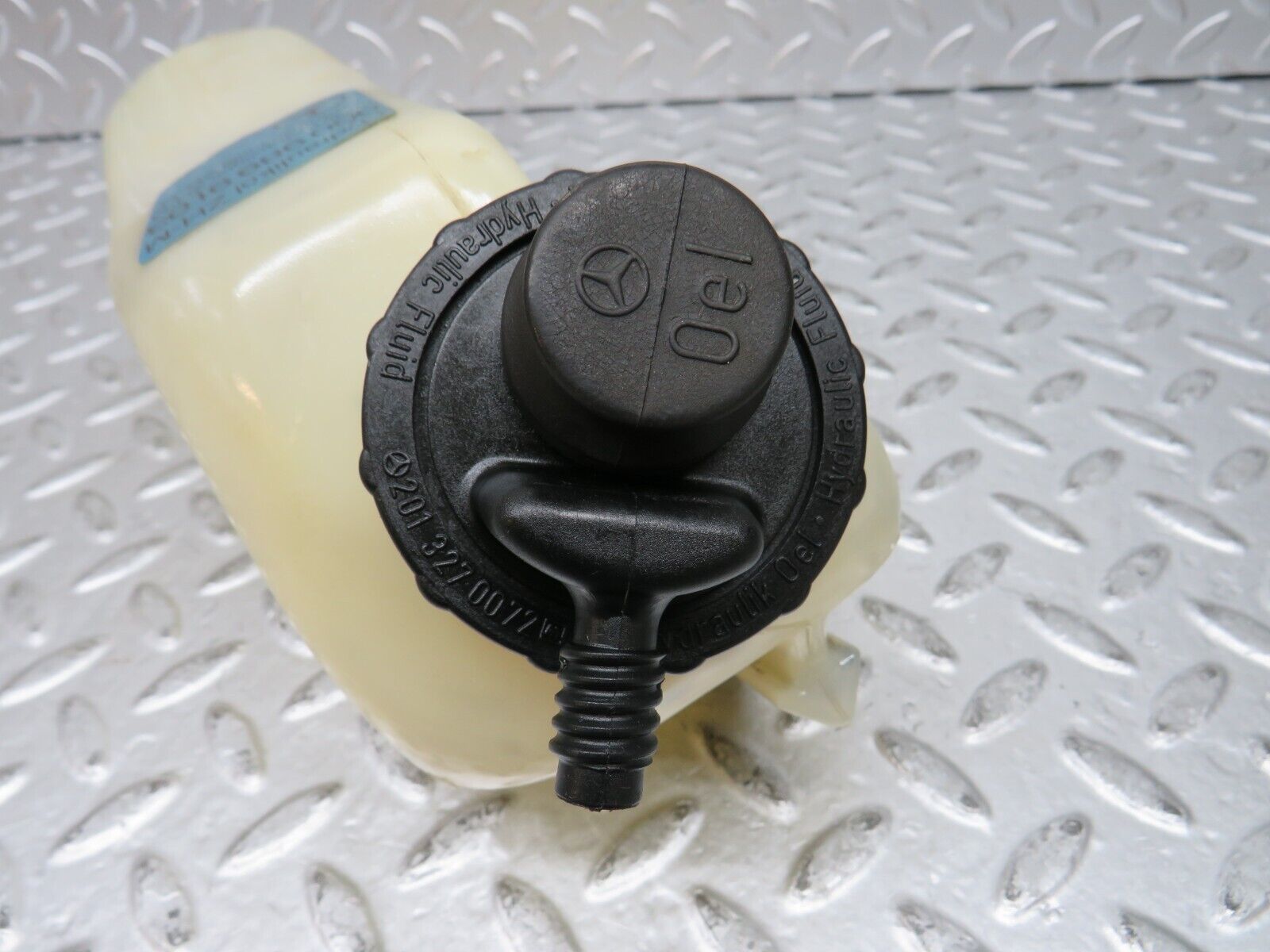 27598 Mercedes-Benz S124 300TE Hydraulic Suspension Fluid Reservoir 0009899103