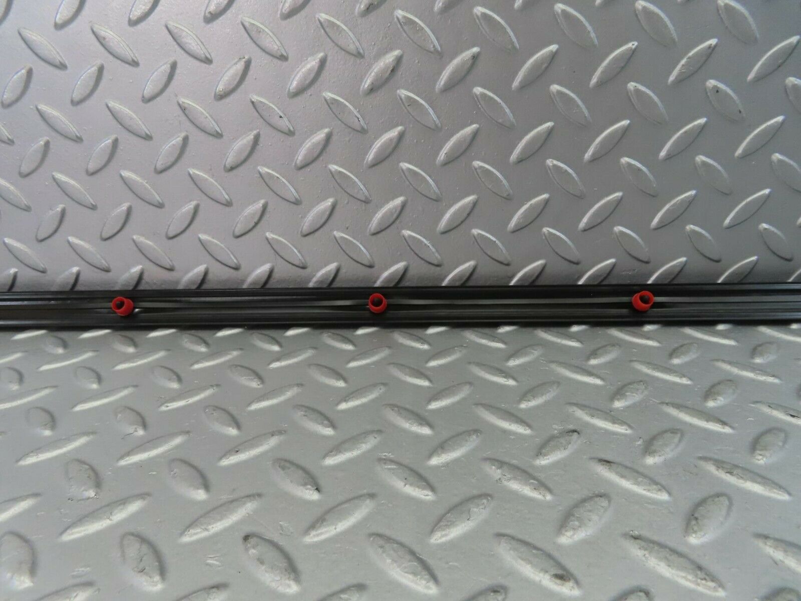 10246 Mercedes-Benz W123 Rear Left Door Centre Moulding Trim