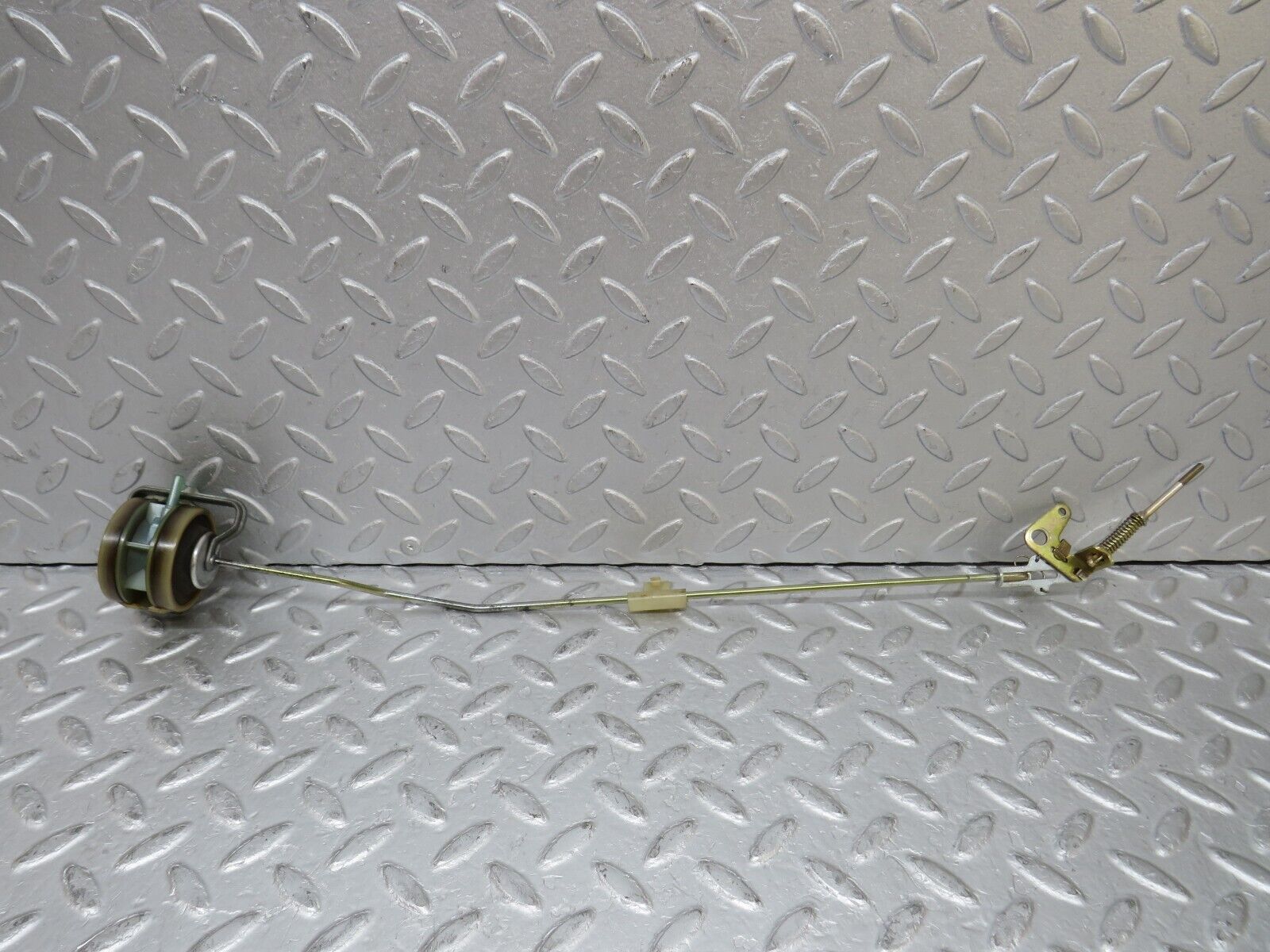 37292 Mercedes-Benz W109 300SEL Rear Right Door Lock Vacuum Actuator