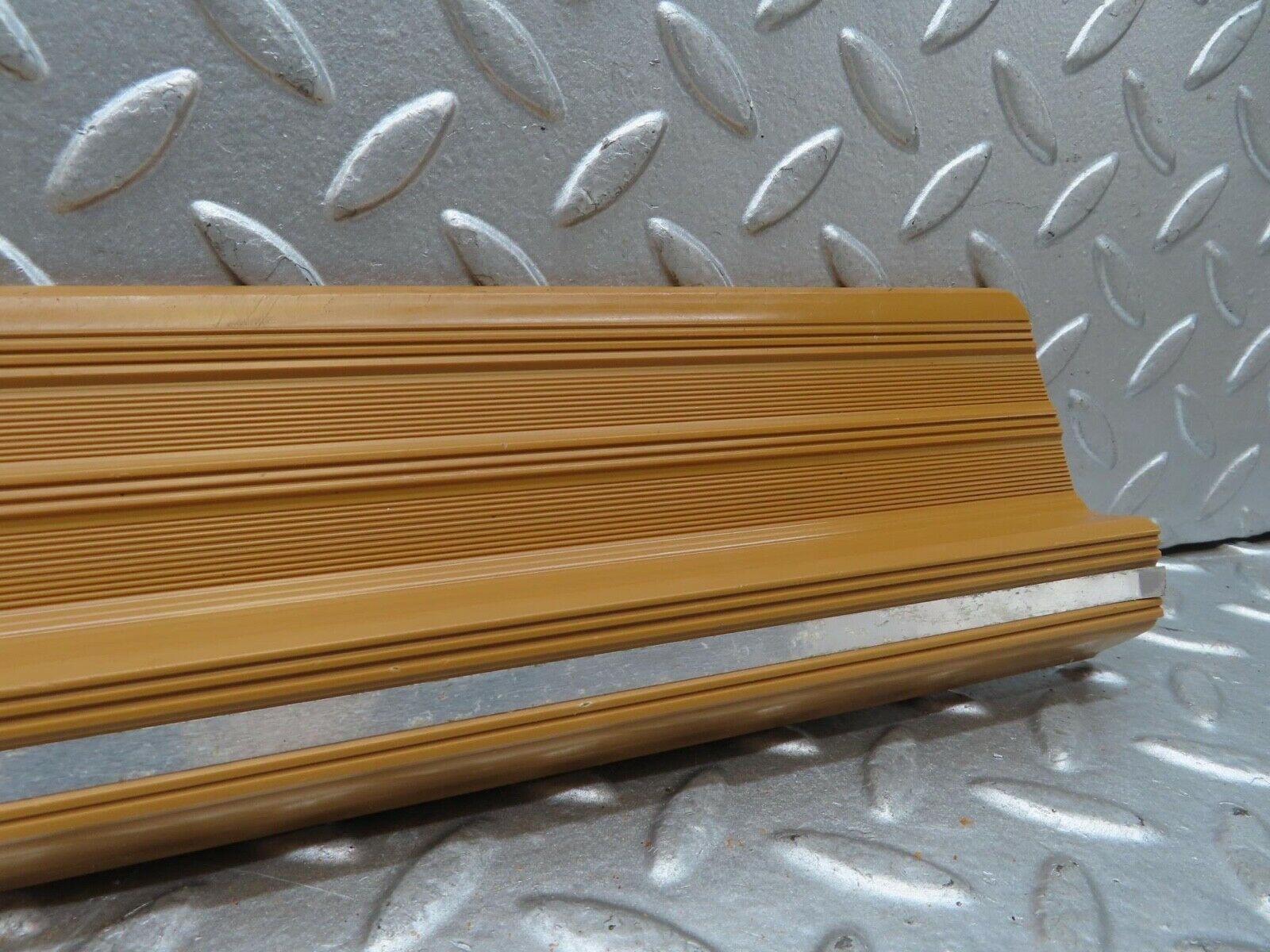 15853 Mercedes-Benz W123 280E Front Right Door Sill Trim Beige