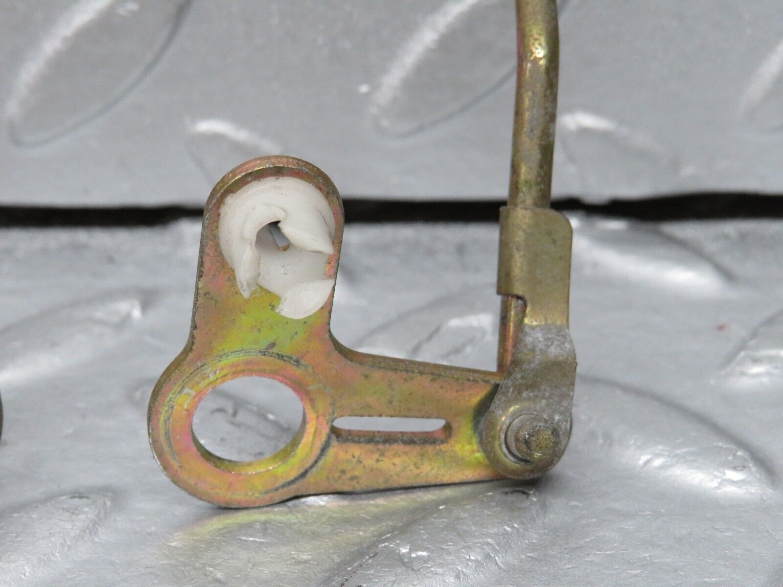 38915 Mercedes-Benz W201 190E 2.6L Rear Door Lock Knob