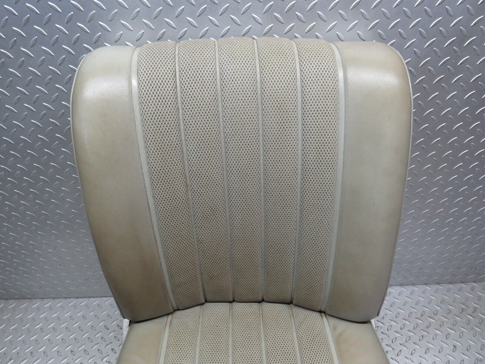 40511 Mercedes-Benz W110 230 Front Left Seat Leather Beige