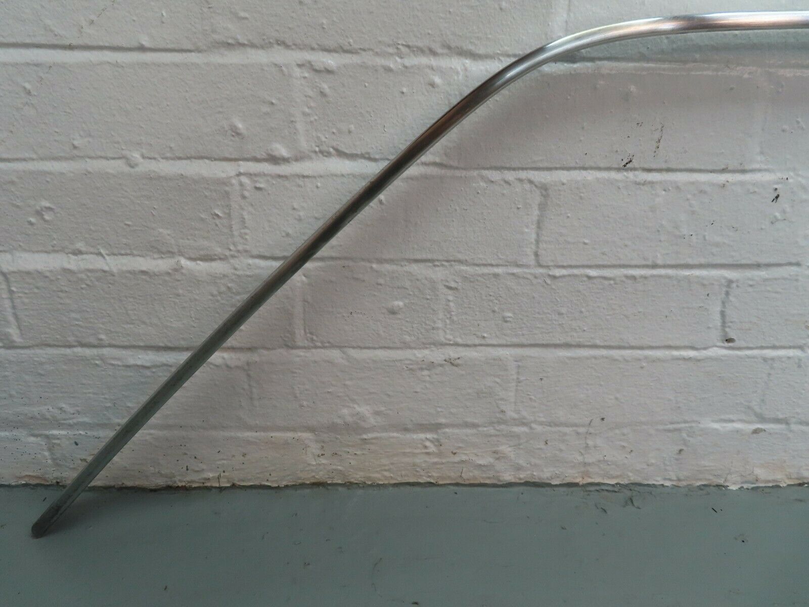 6355 Mercedes-Benz W126 380SE Roof Chrome Trim Right Side