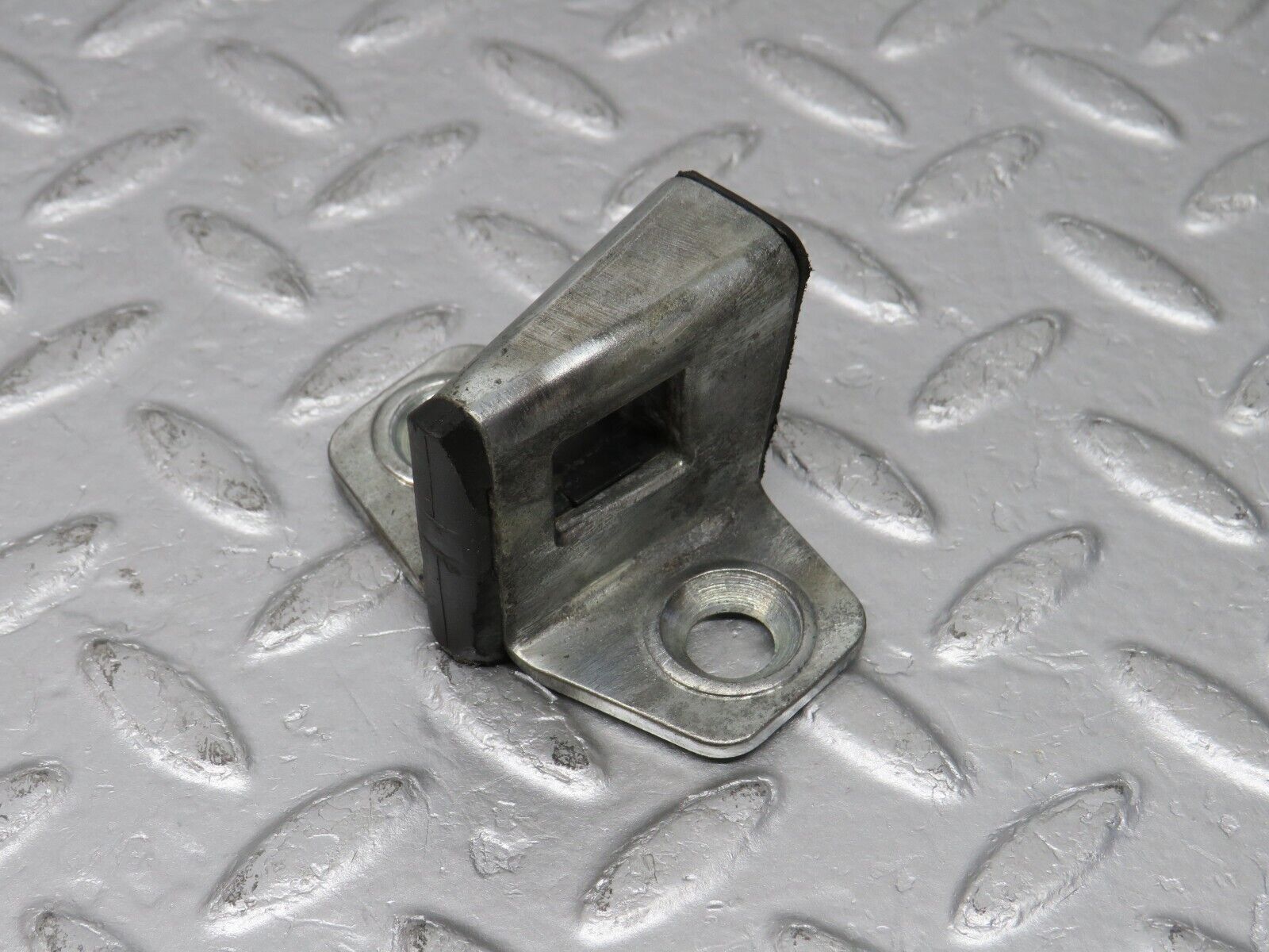 38859 Mercedes-Benz W201 190E 2.6L Door Lock Latch