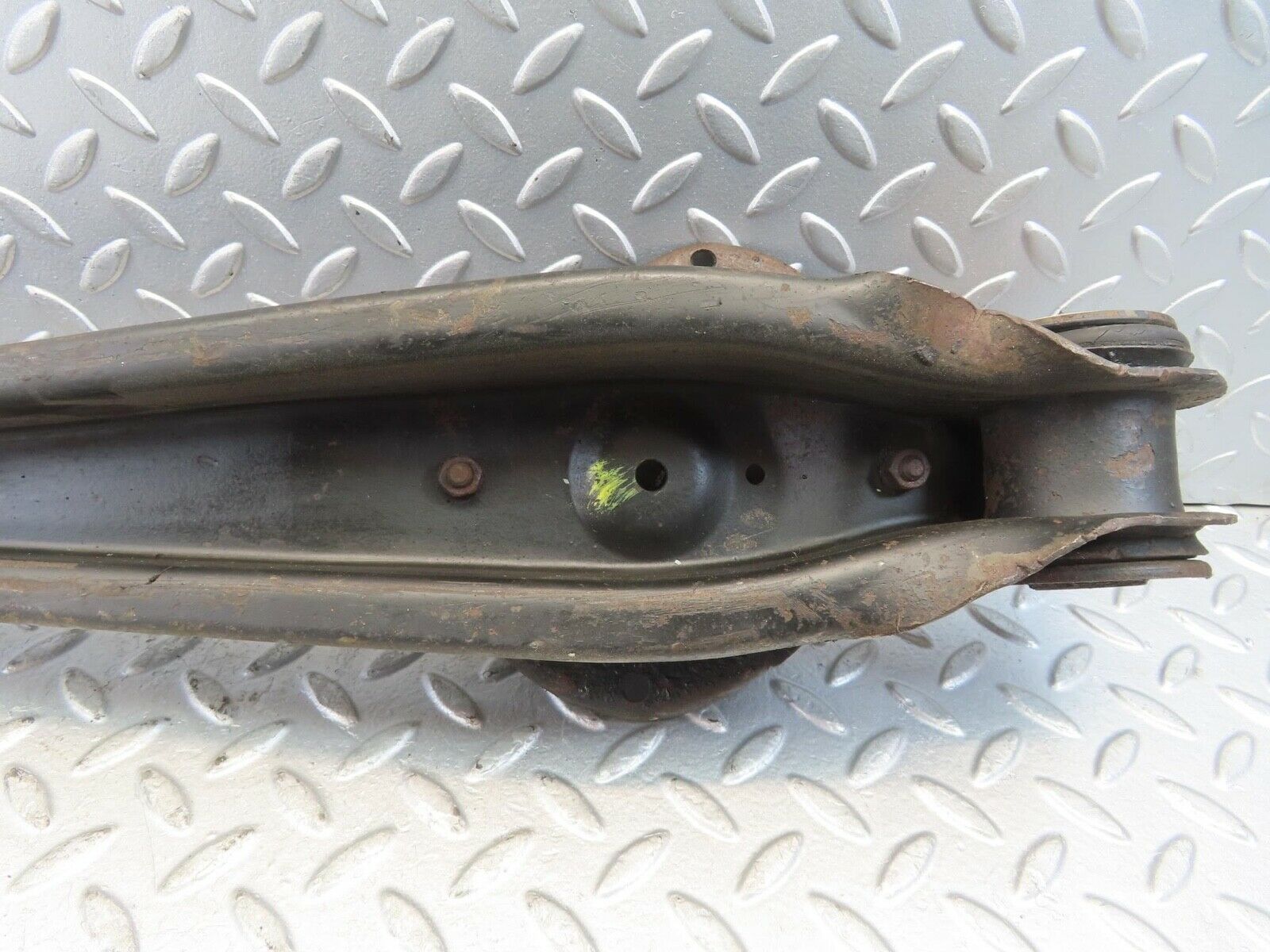 11627 Mercedes-Benz W108 280SE Rear Right Axle Spring Coil Mount