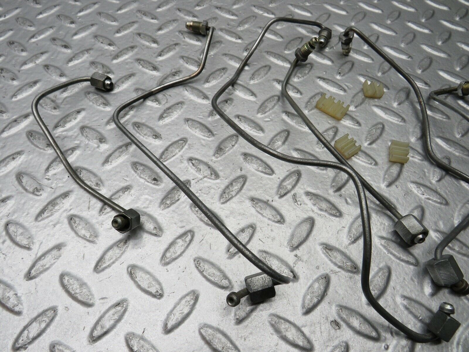 21792 Mercedes-Benz W126 300SE Fuel Line Hose Set