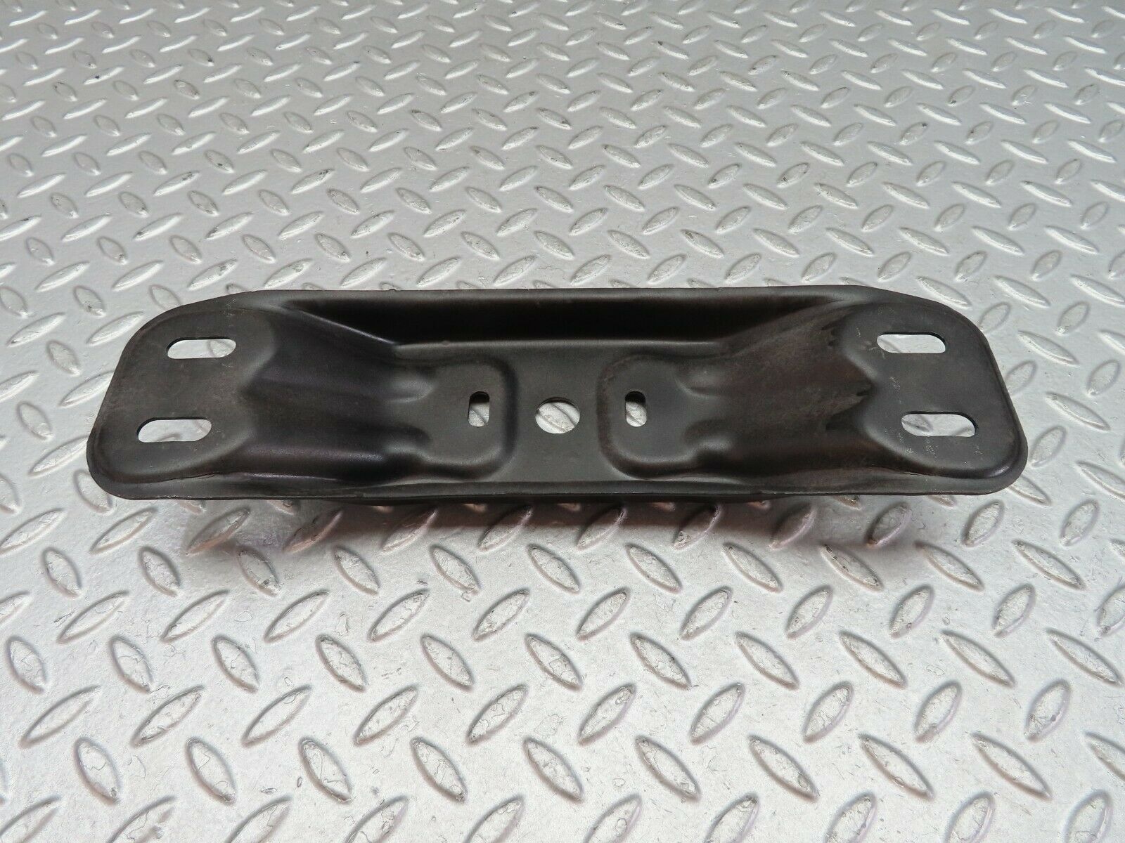 9574 Mercedes-Benz C124 300CE Coupe Gearbox Mount Bracket