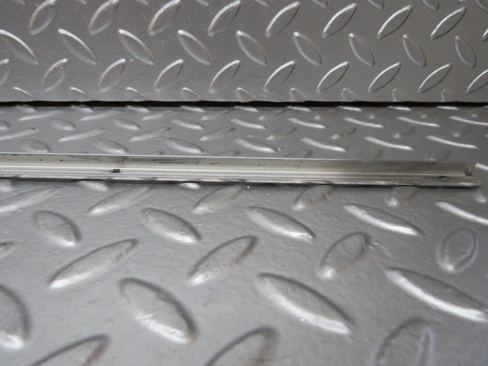 25804 Mercedes-Benz W124 280E Sunroof Chrome Trim