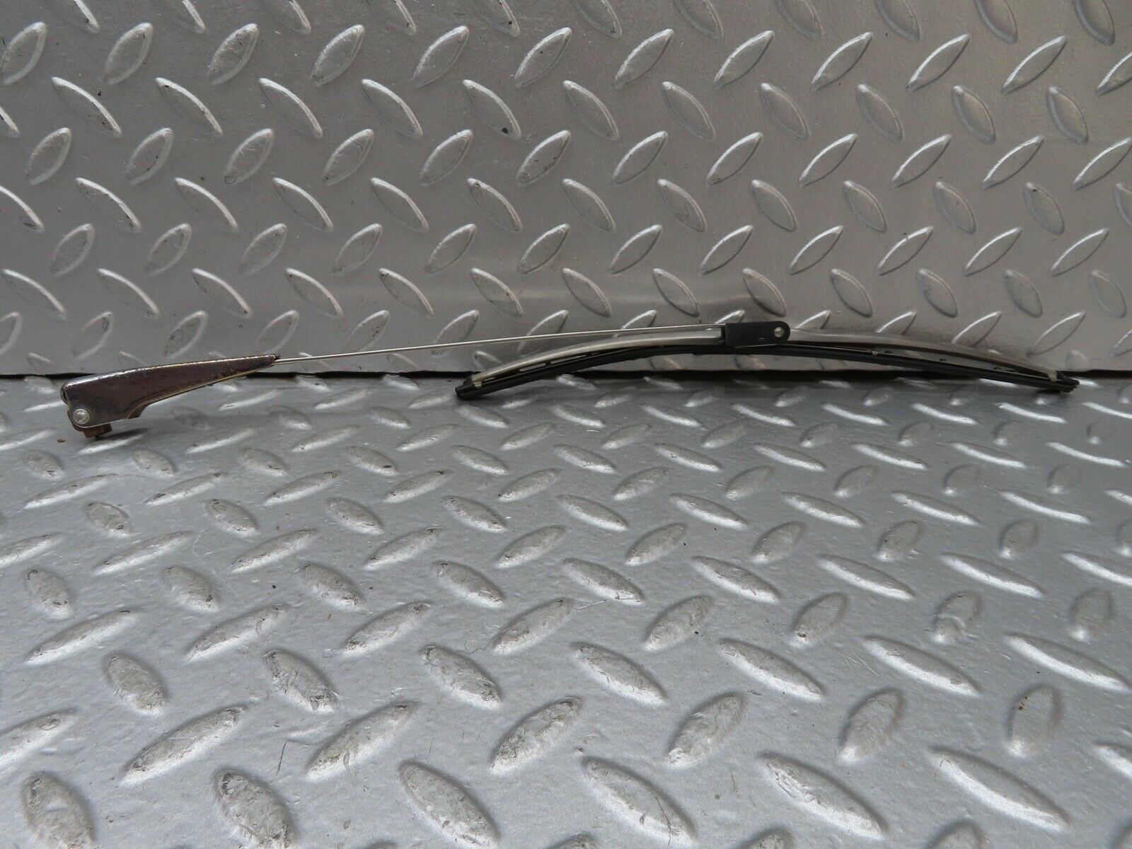 18830 Mercedes-Benz W121 190b Ponton Wiper Arm