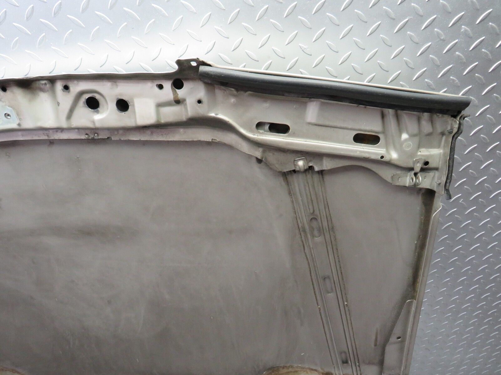 33839 Mercedes-Benz W201 190E 2.0L Bonnet