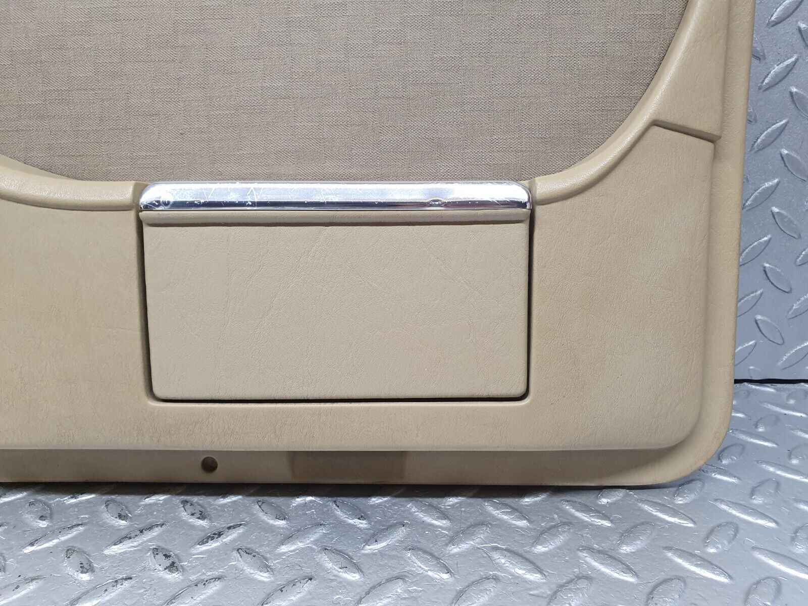 41120 Mercedes-Benz W126 300SE Rear Left Door Card Beige 1267370170