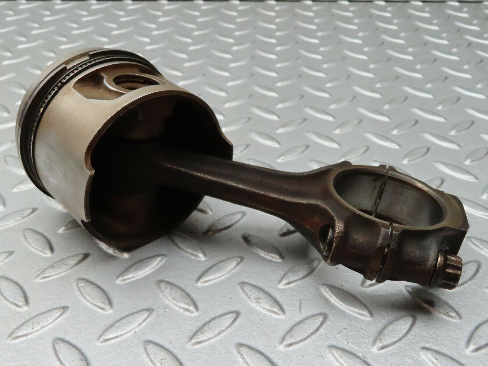 4802 Mercedes-Benz W114 280CE Coupe Piston With Connecting Rod 85.99 mm