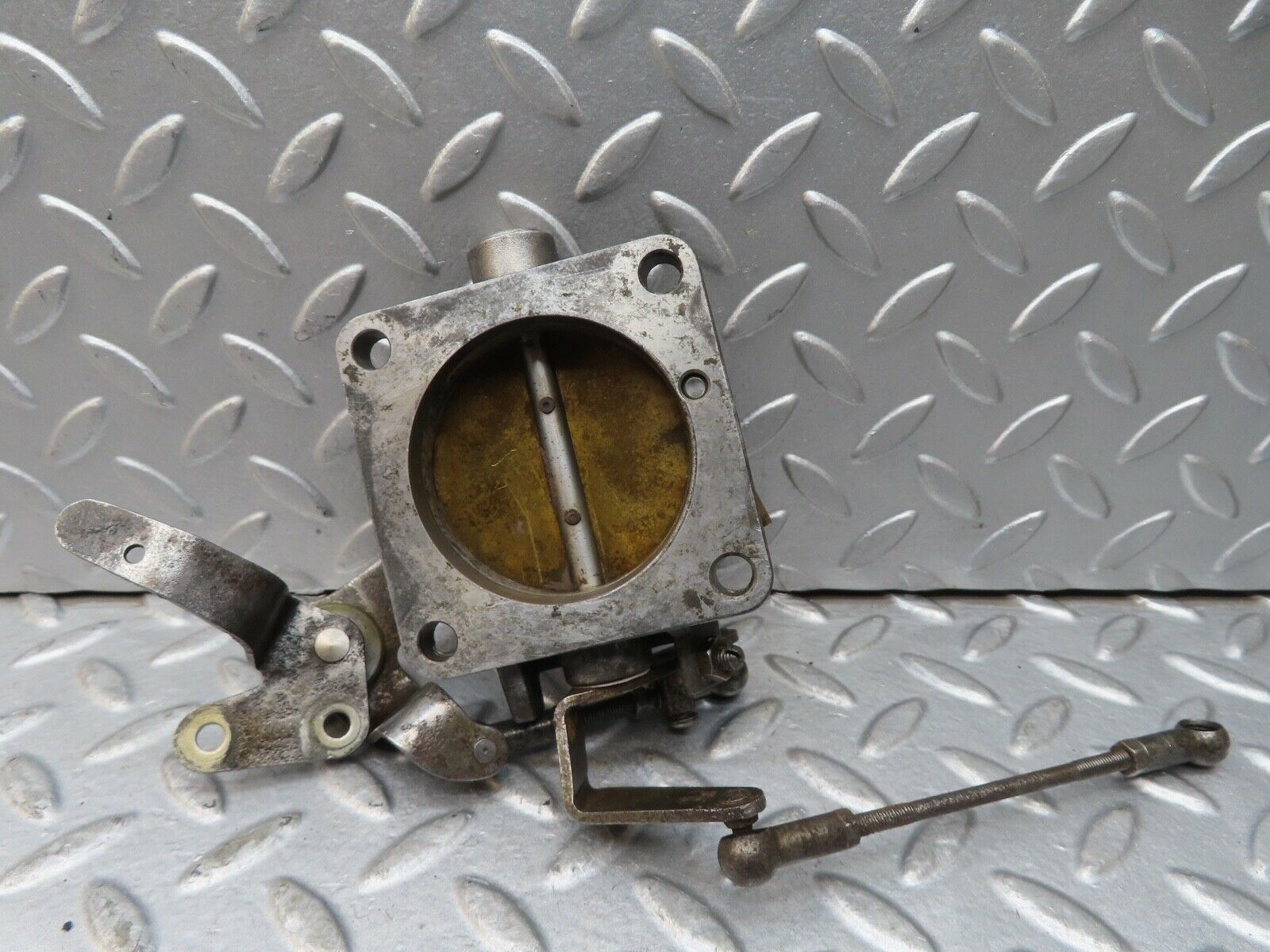 17048 Mercedes-Benz C123 280CE Coupe Throttle Body Valve & Linkage 0011404153