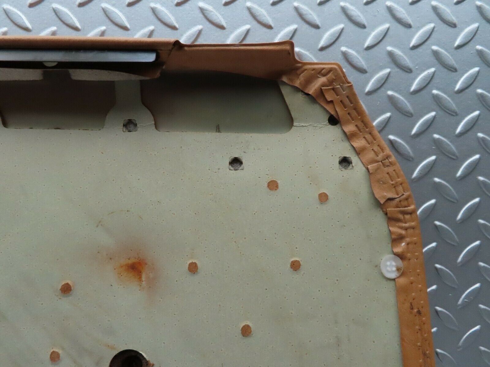 5722 Mercedes-Benz W123 200 Front Right Door Card