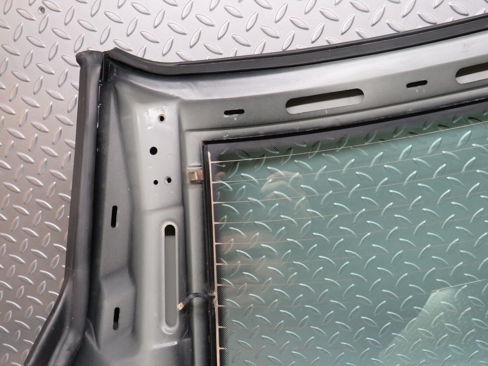 33206 Mercedes-Benz R170 SLK Hardtop Rear Windscreen