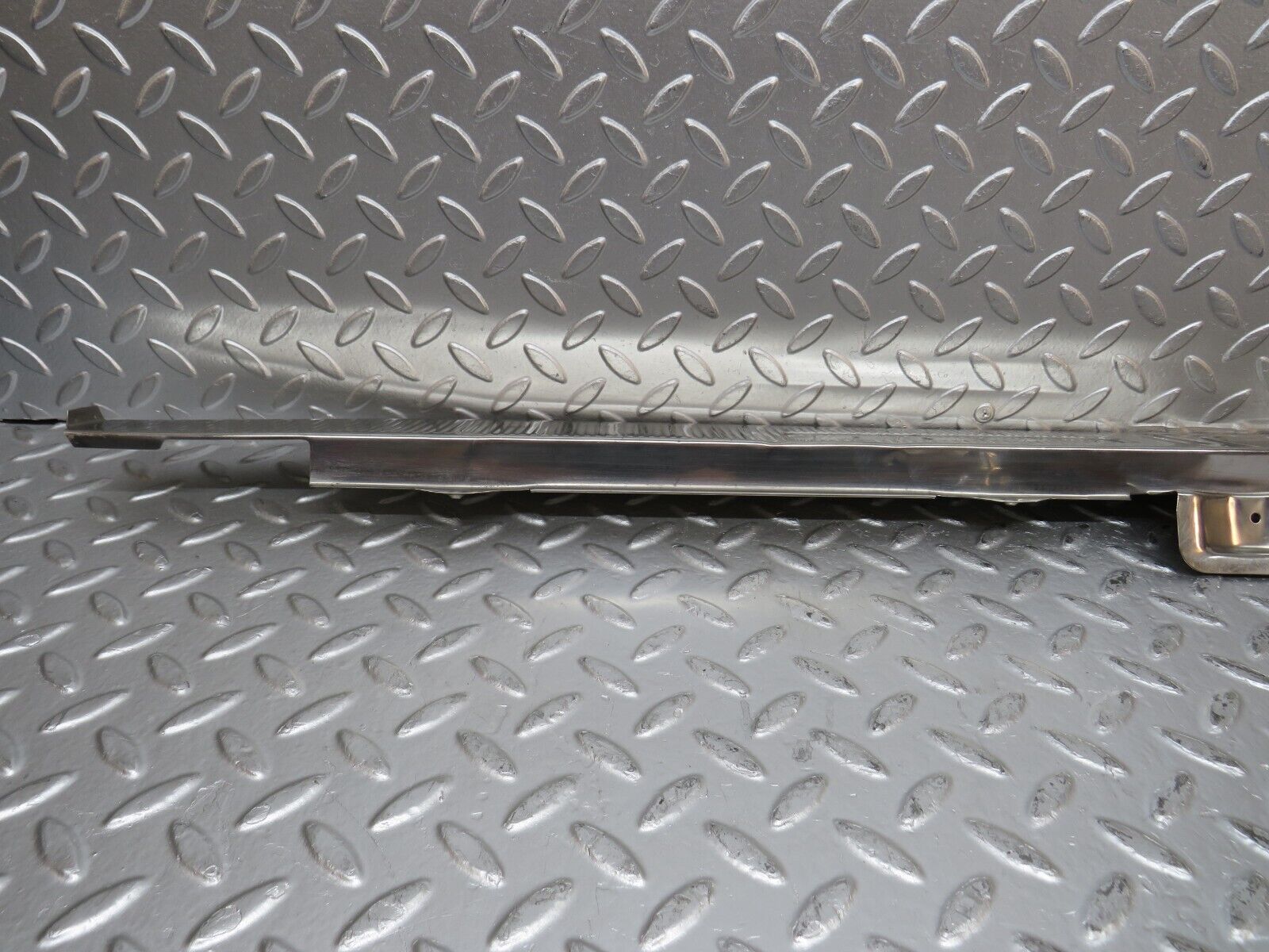 31216 Mercedes-Benz S124 220TE Wagon Trunk Edge Chrome Moulding 1246980089