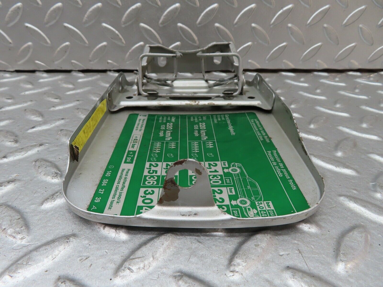 19491 Mercedes-Benz C140 CL420 Coupe Fuel Tank Flap Cap 1405843739