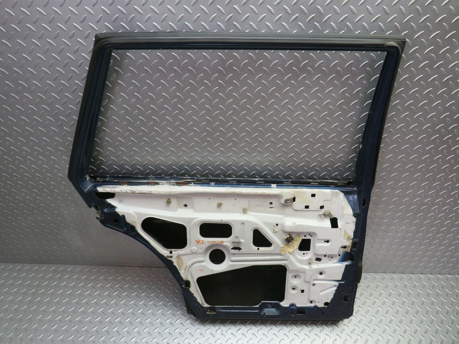 24408 Mercedes-Benz S124 220TE Wagon Rear Left Door