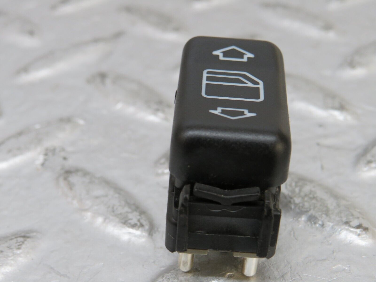 25900 Mercedes-Benz W124 280E Electric Window Switch Right 1248209410