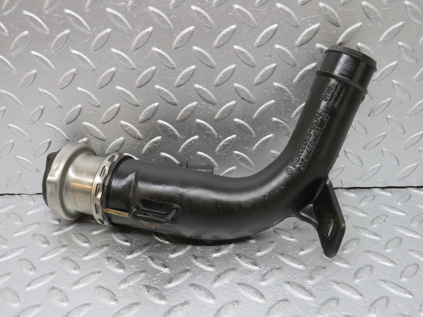 33286 Mercedes-Benz W202 C180 Fuel Tank Filling Pipe & Cap 2024700320