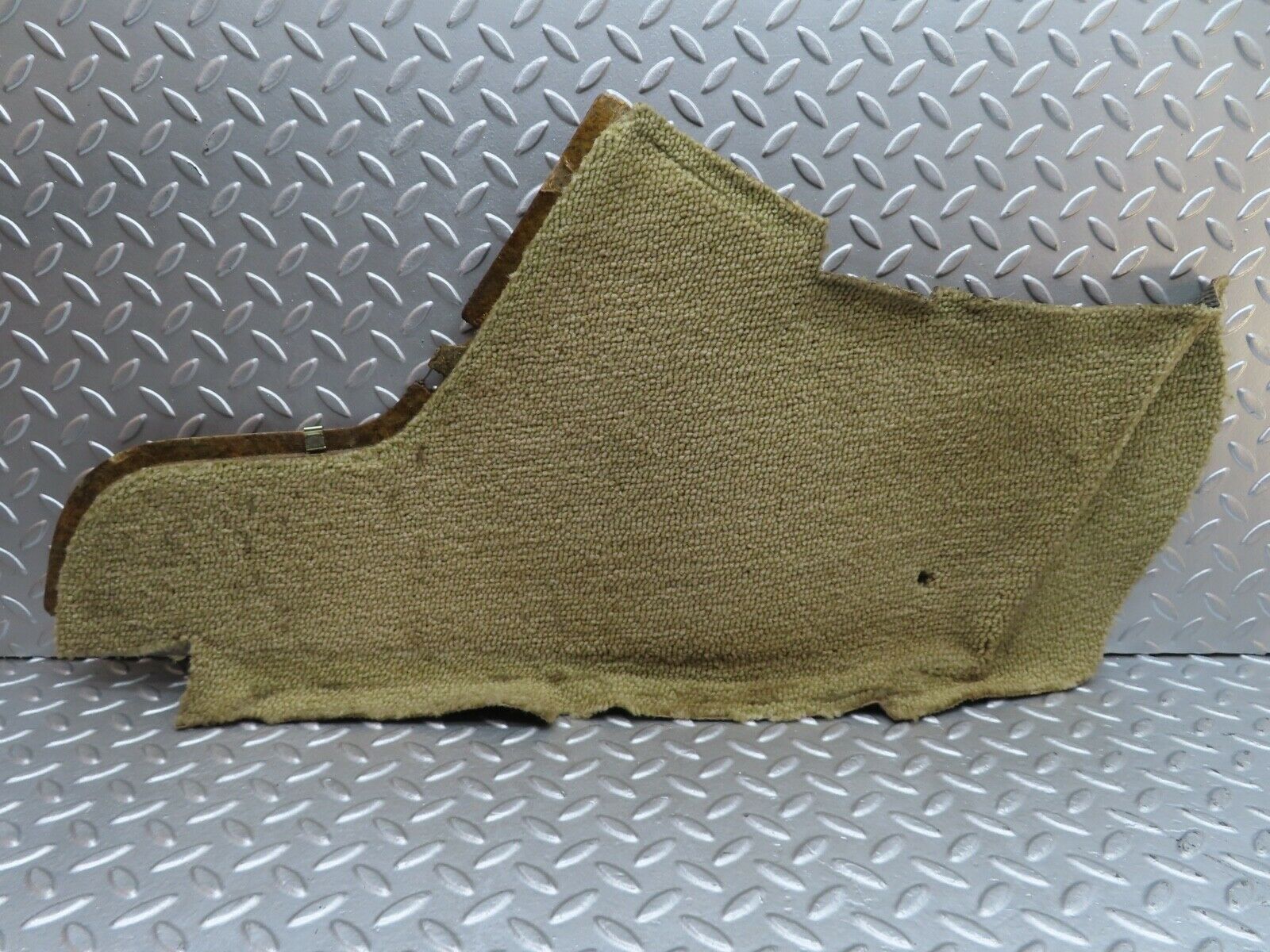 21171 Mercedes-Benz W123 230E Centre Console Carpet Beige Right Side