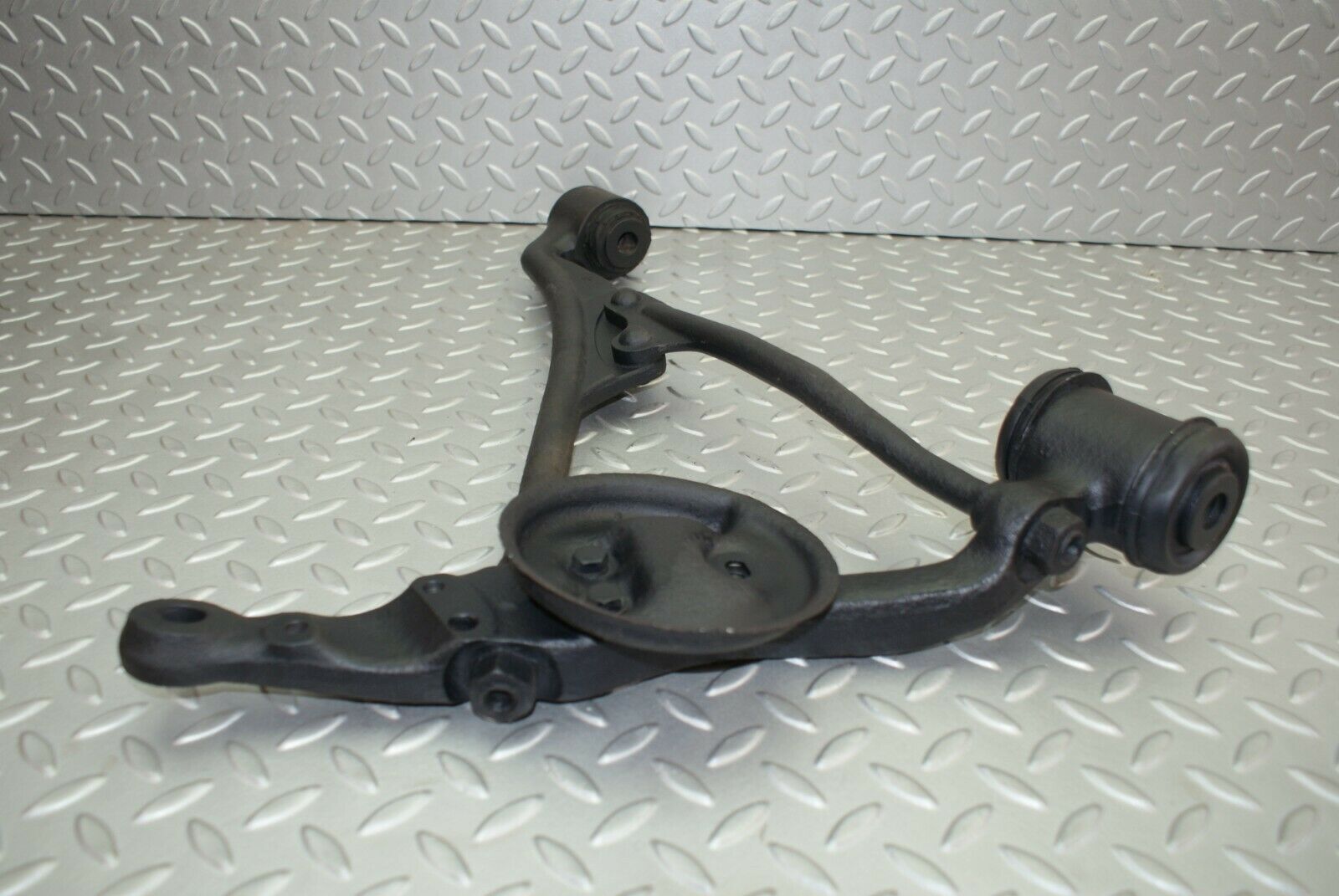 2700 Mercedes-Benz W116 350SE Front Right Lower Control Arm 1163333705
