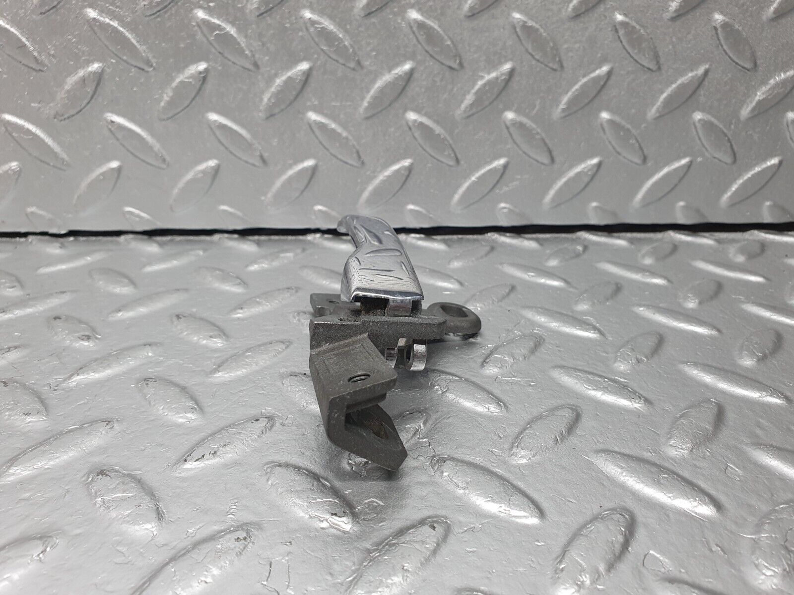 40765 Mercedes-Benz W123 300D Left Interior Door Handle 1237600161